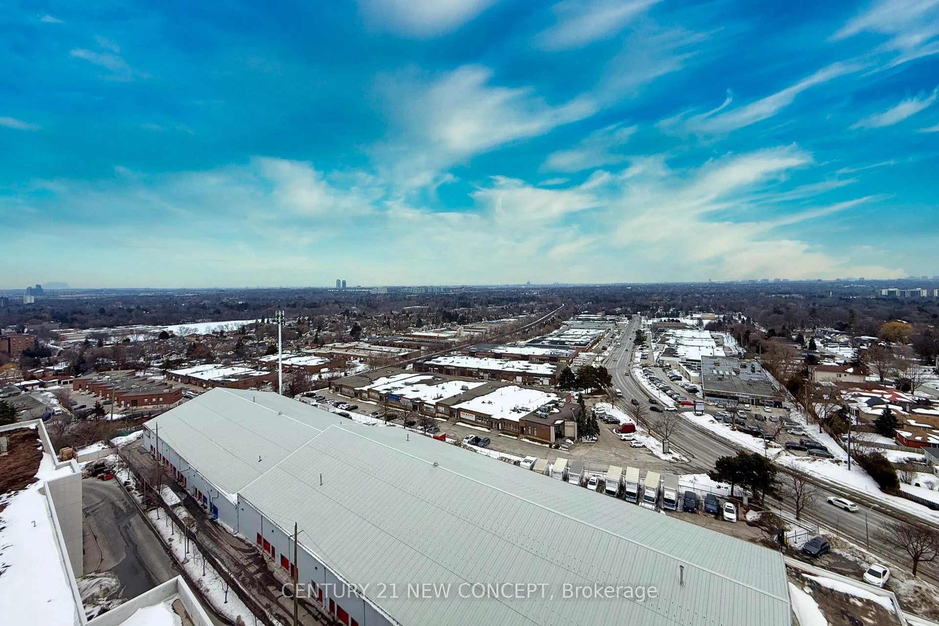 Photo 32 of Unit 1402, 7167 Yonge Street, Markham, Grandview — HOMEH
