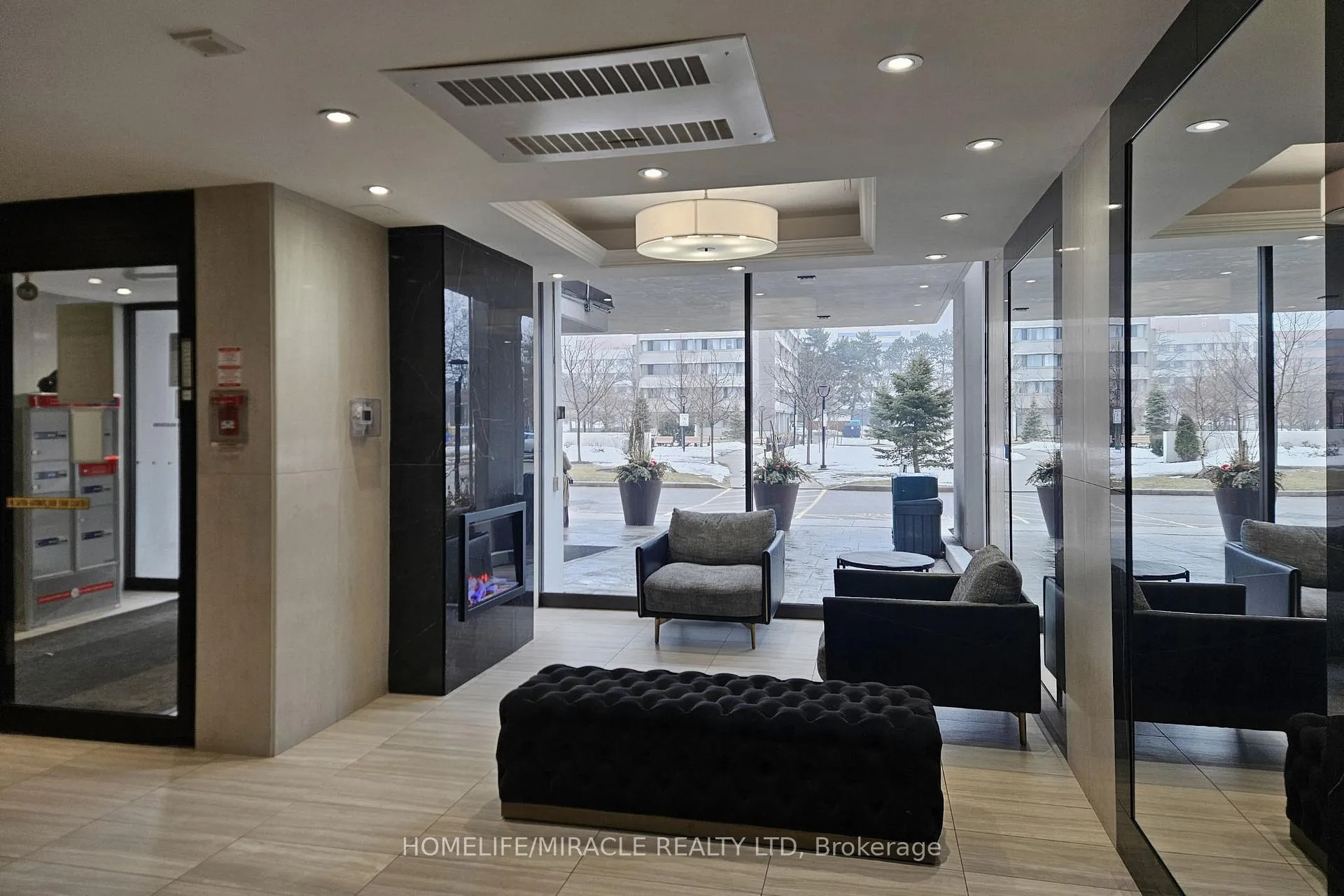 Photo 4 of Unit 1701, 735 Don Mills Road, Toronto, Flemingdon Park — HOMEH