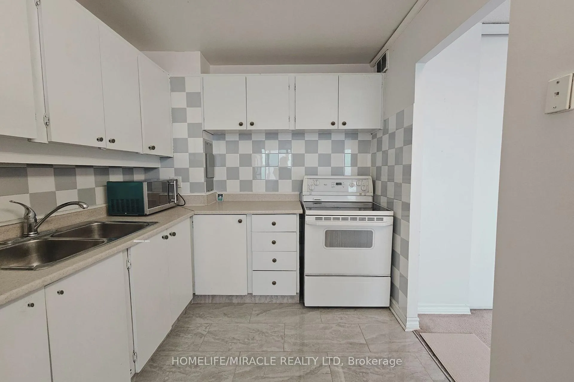 Photo 12 of Unit 1701, 735 Don Mills Road, Toronto, Flemingdon Park — HOMEH