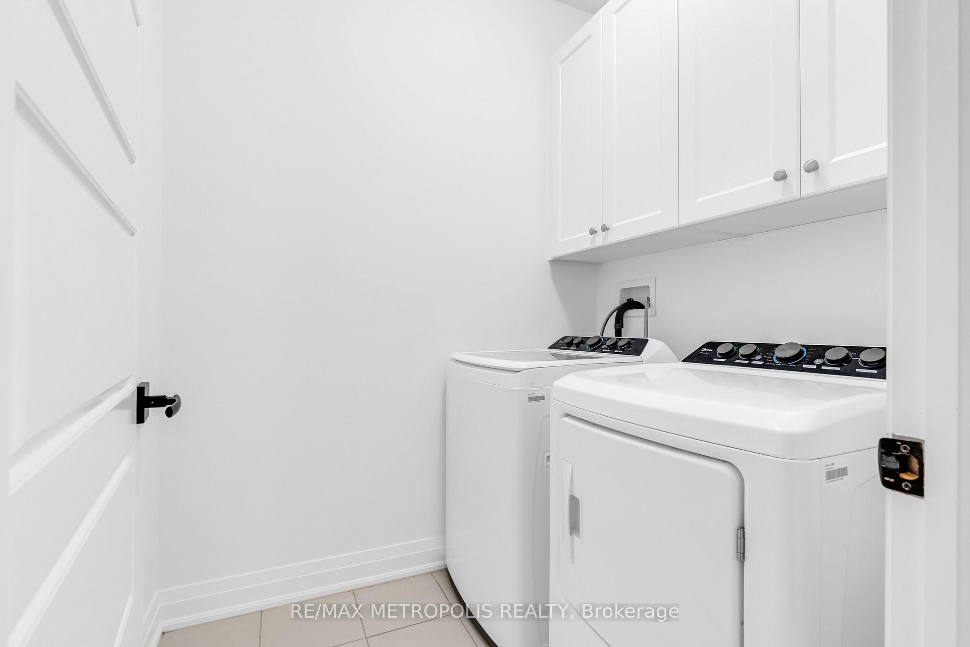 Photo 43 of 18 Saxony Street, Kitchener — HOMEH