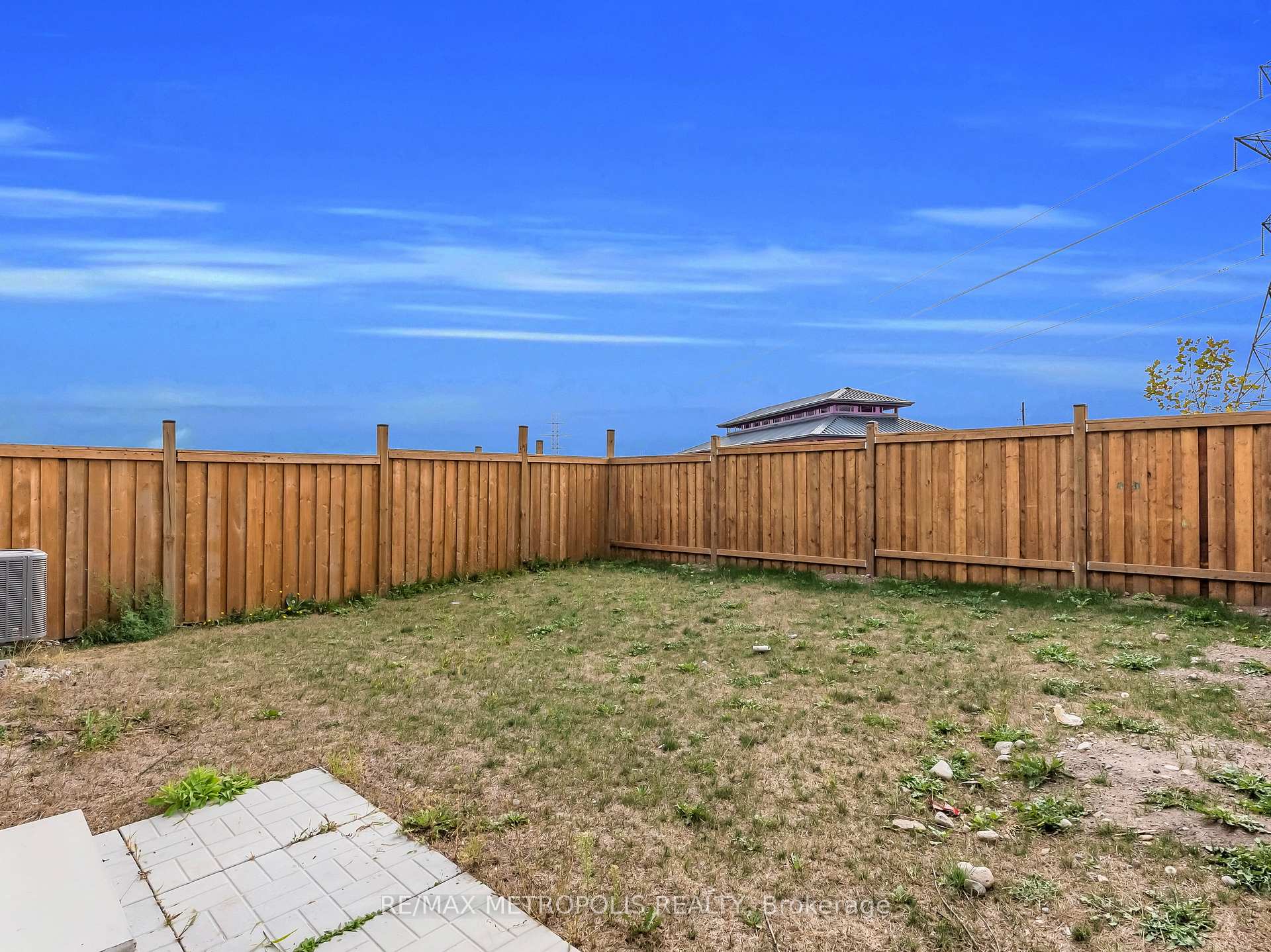 Photo 46 of 18 Saxony Street, Kitchener — HOMEH