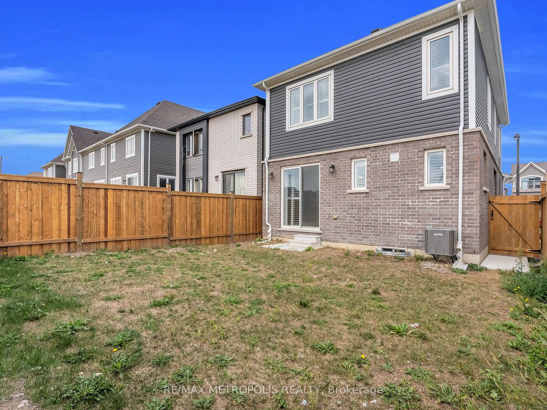 Photo 47 of 18 Saxony Street, Kitchener — HOMEH
