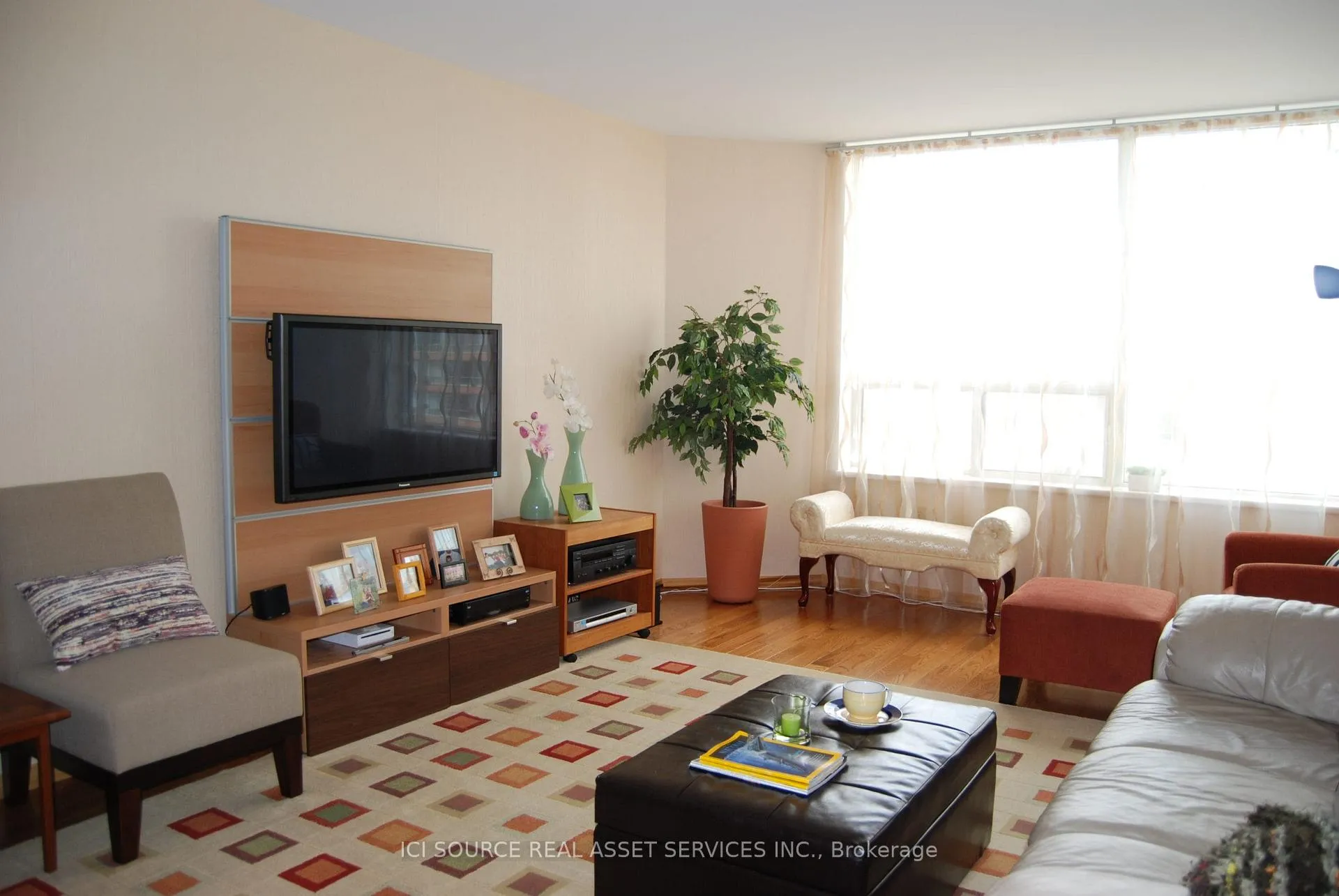 Photo 2 of Unit 905, 1270 Maple Crossing Boulevard, Burlington, Brant — HOMEH
