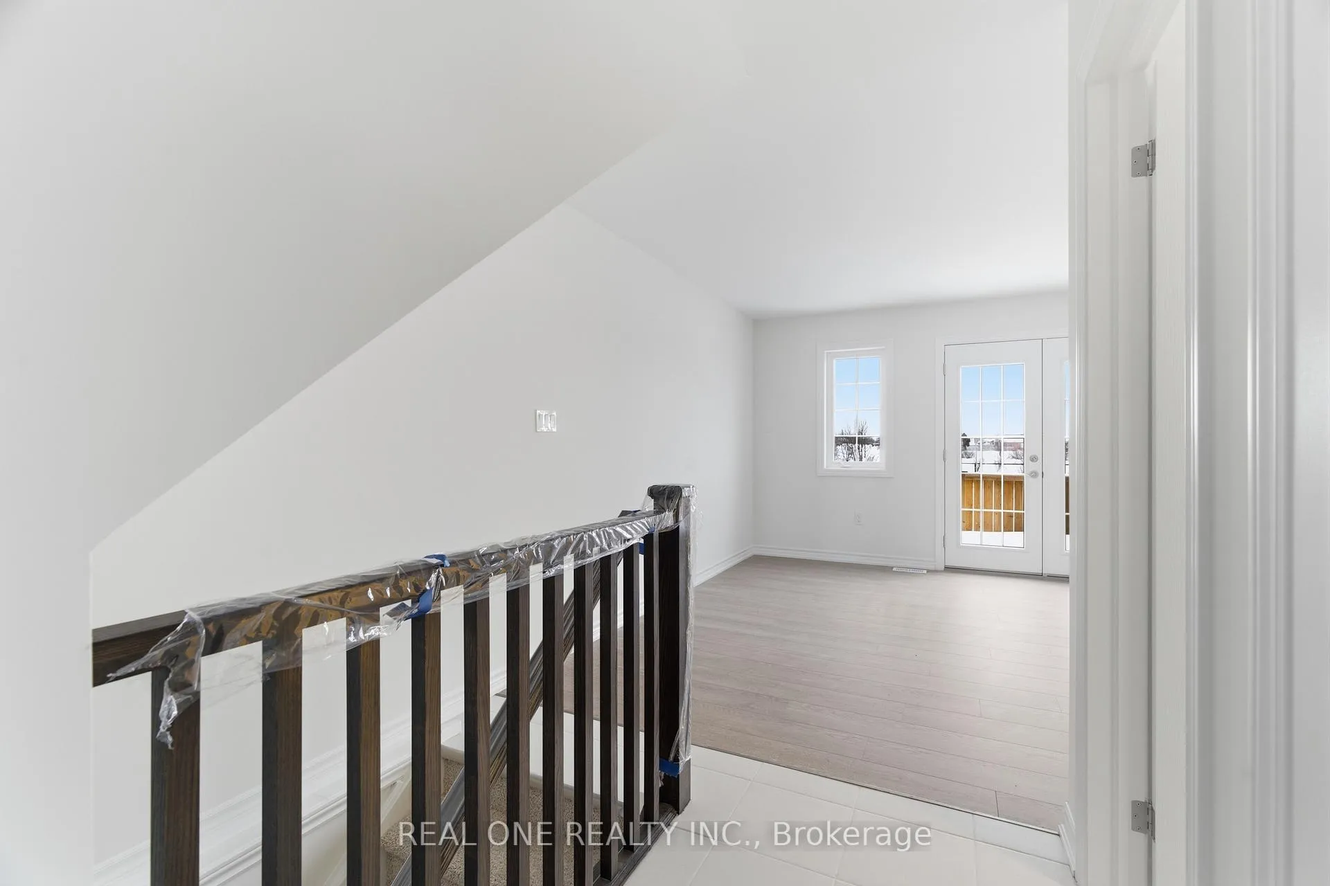 Photo 8 of Unit 32A, 85 Mullin Drive, Guelph, Victoria North — HOMEH