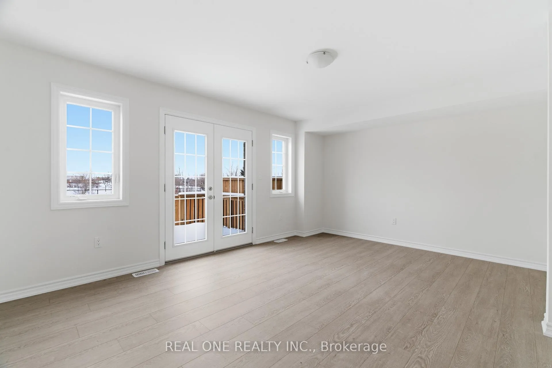 Photo 9 of Unit 32A, 85 Mullin Drive, Guelph, Victoria North — HOMEH