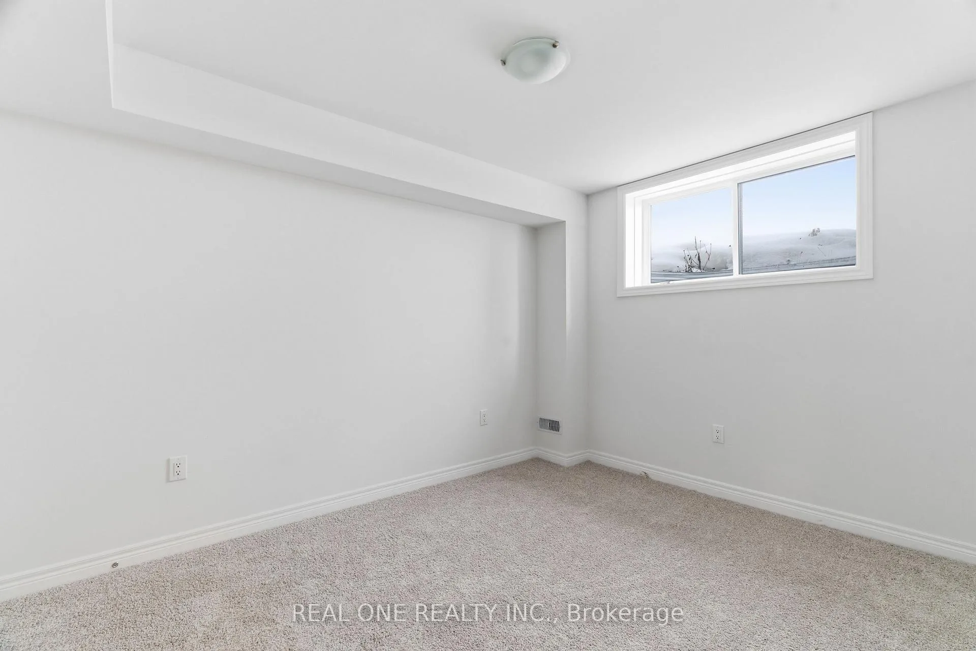 Photo 13 of Unit 32A, 85 Mullin Drive, Guelph, Victoria North — HOMEH