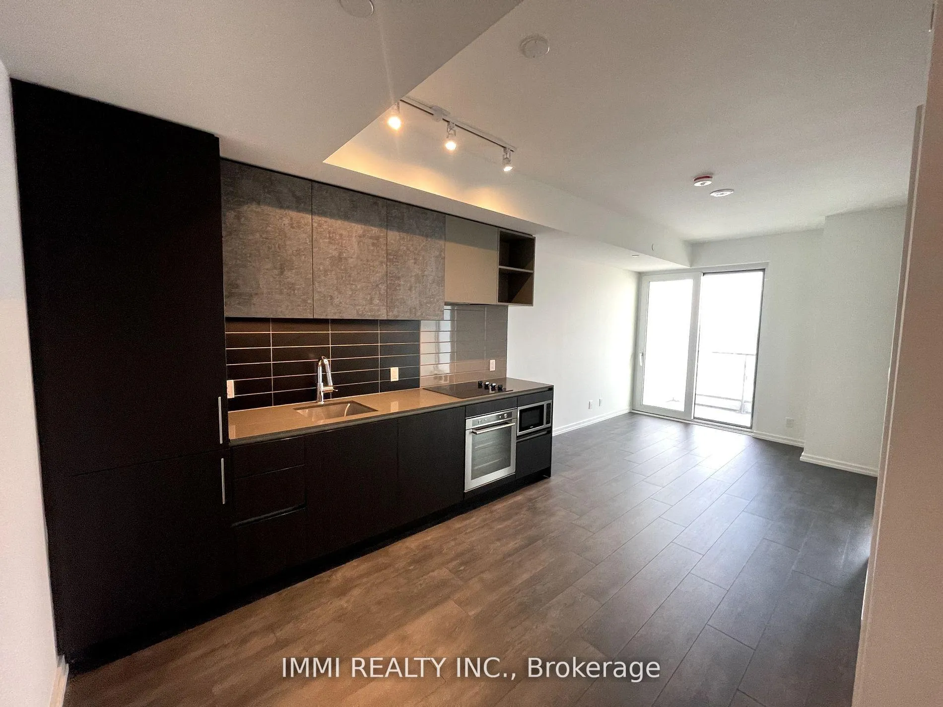 Front of Unit 4312, 1000 Portage Parkway