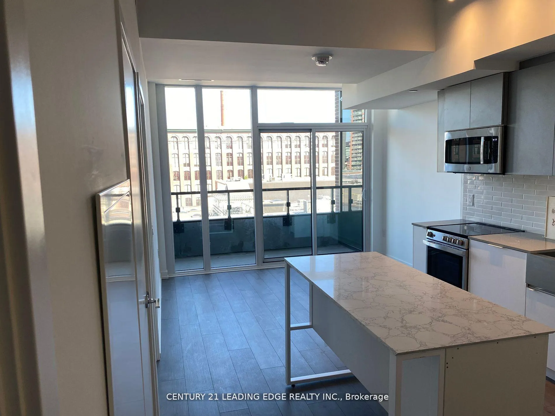 Photo 5 of Unit 403, 270 Dufferin Street, Toronto, South Parkdale — HOMEH