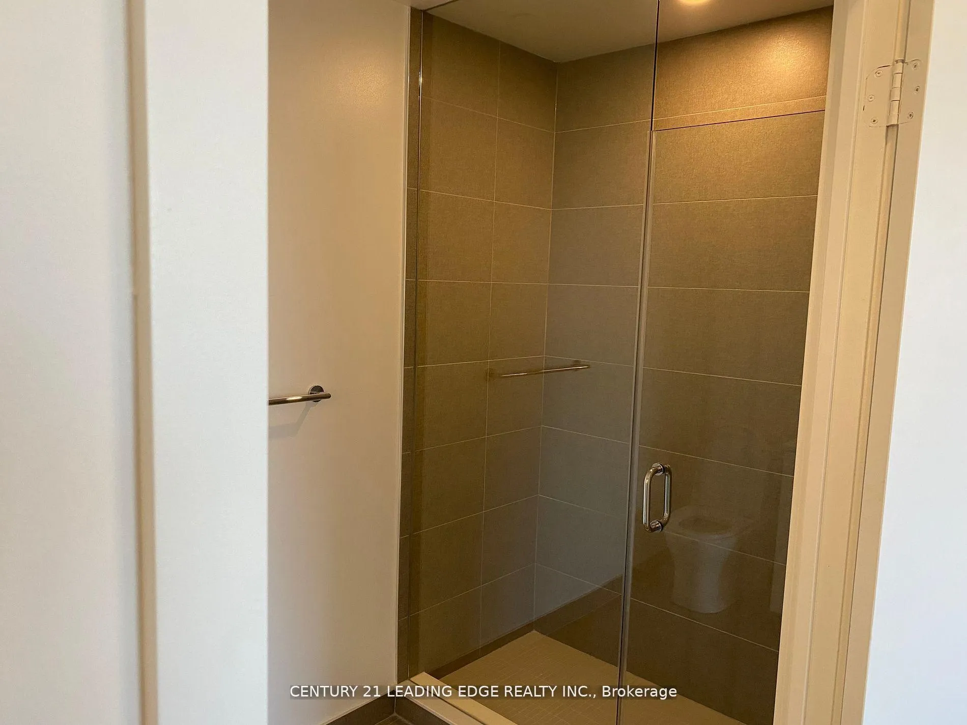 Photo 14 of Unit 403, 270 Dufferin Street, Toronto, South Parkdale — HOMEH