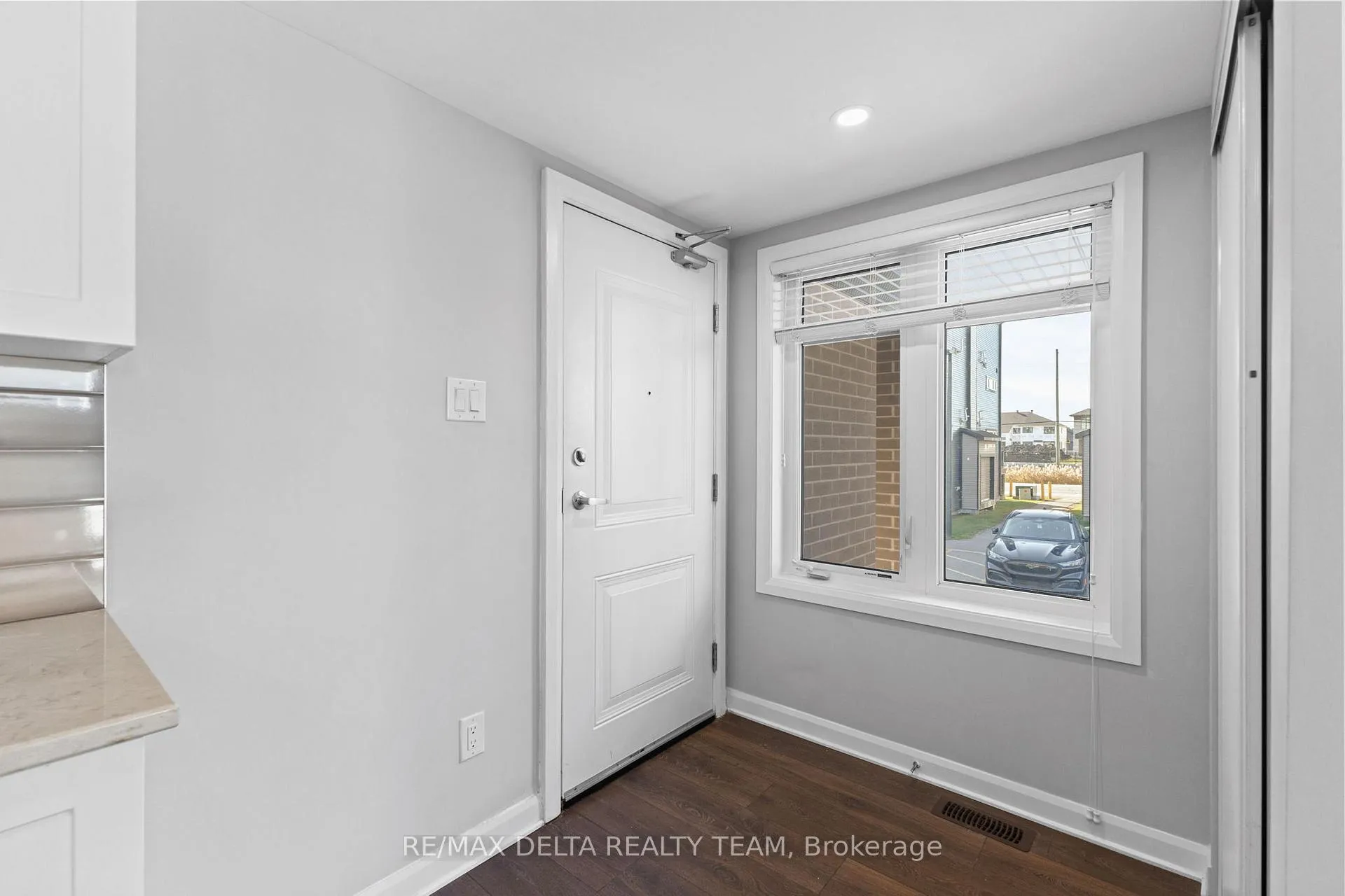 Photo 3 of Unit A, 706 Amberwing Private, Ottawa, Avalon West — HOMEH