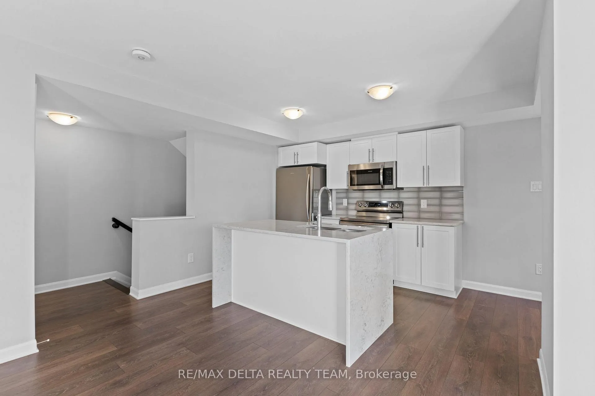 Photo 4 of Unit A, 706 Amberwing Private, Ottawa, Avalon West — HOMEH