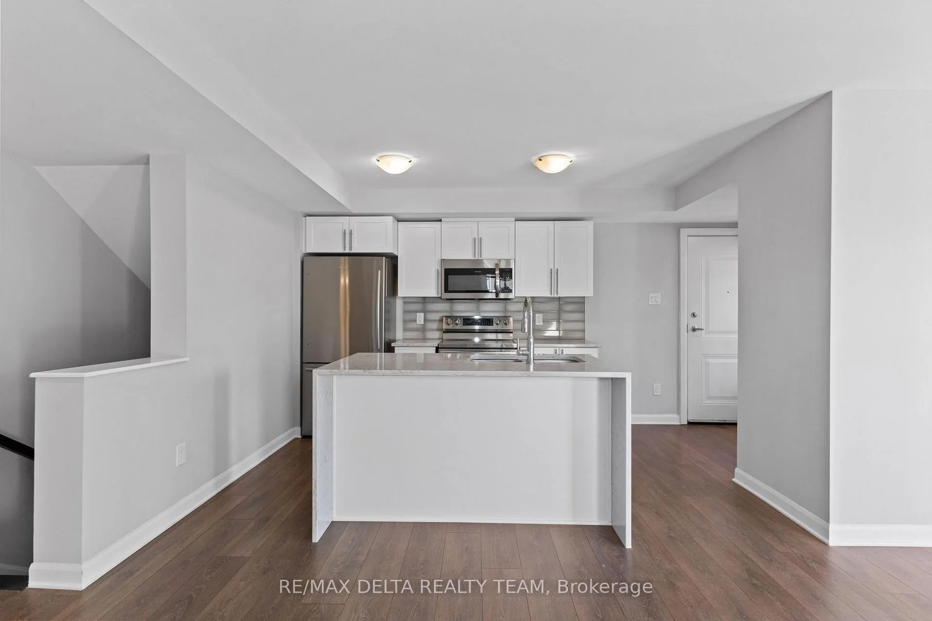 Photo 5 of Unit A, 706 Amberwing Private, Ottawa, Avalon West — HOMEH