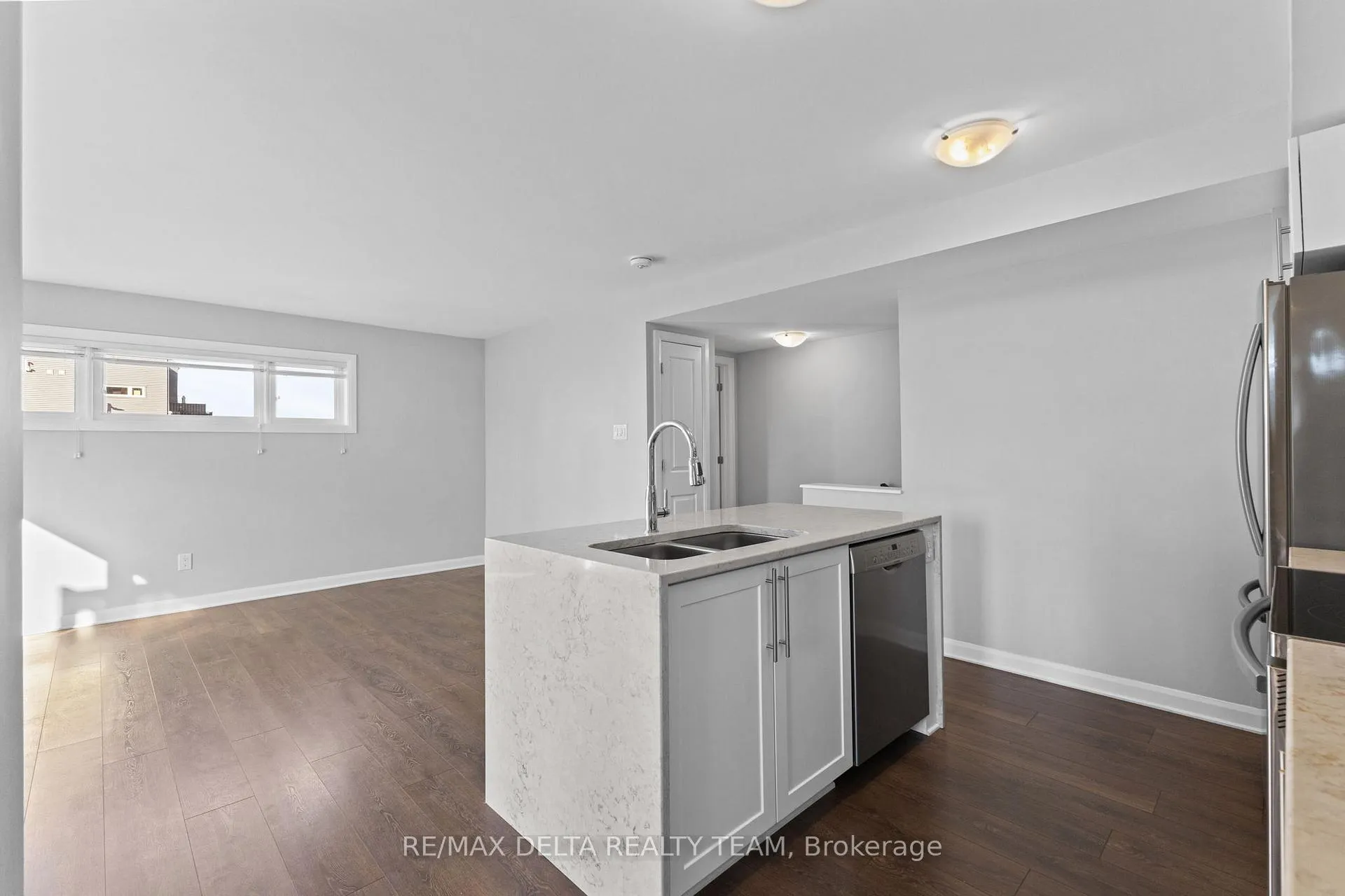 Photo 8 of Unit A, 706 Amberwing Private, Ottawa, Avalon West — HOMEH