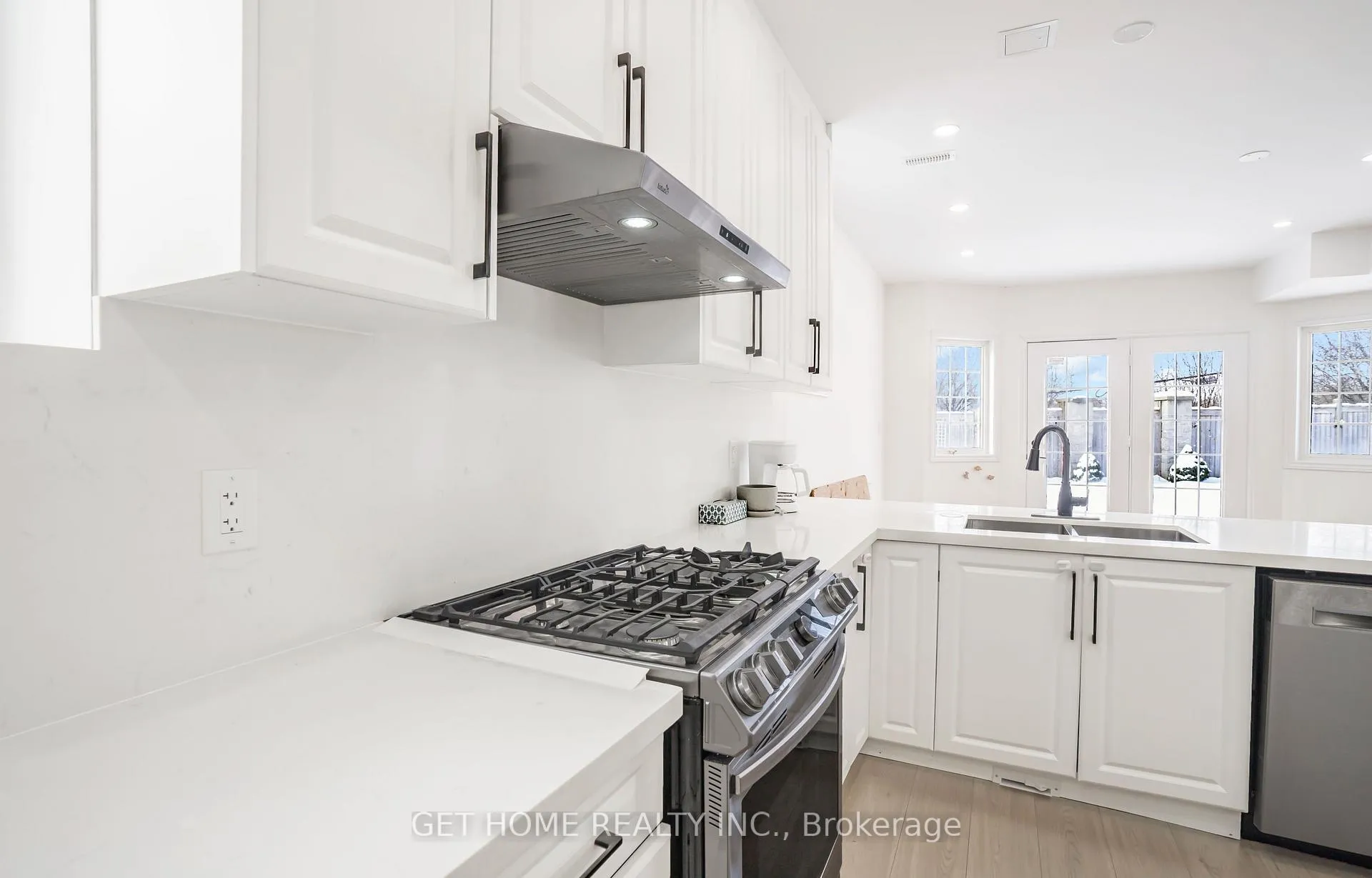 Photo 6 of Unit Lower, 40 Highvalley Circle, Brampton, Bram East — HOMEH