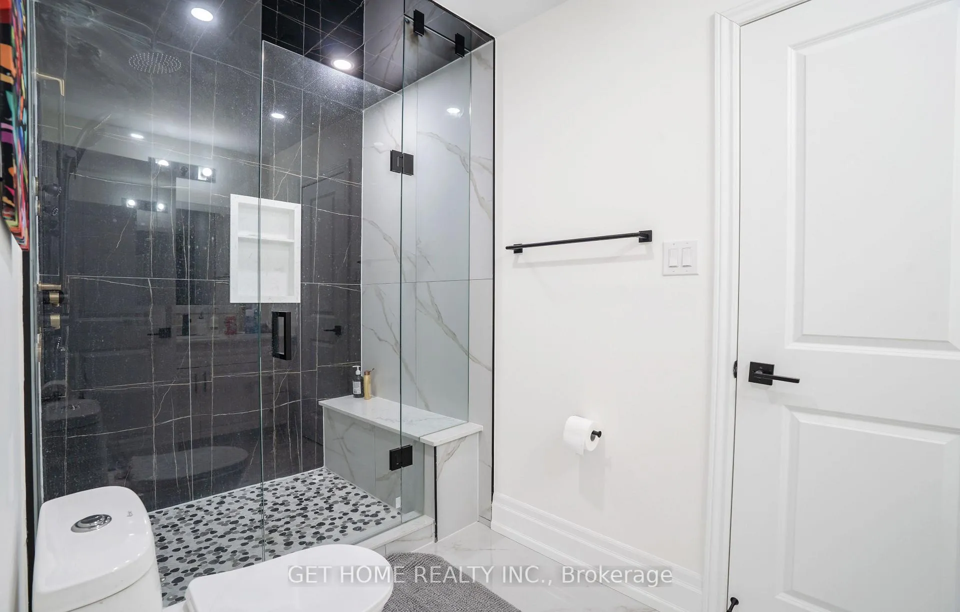 Photo 15 of Unit Lower, 40 Highvalley Circle, Brampton, Bram East — HOMEH