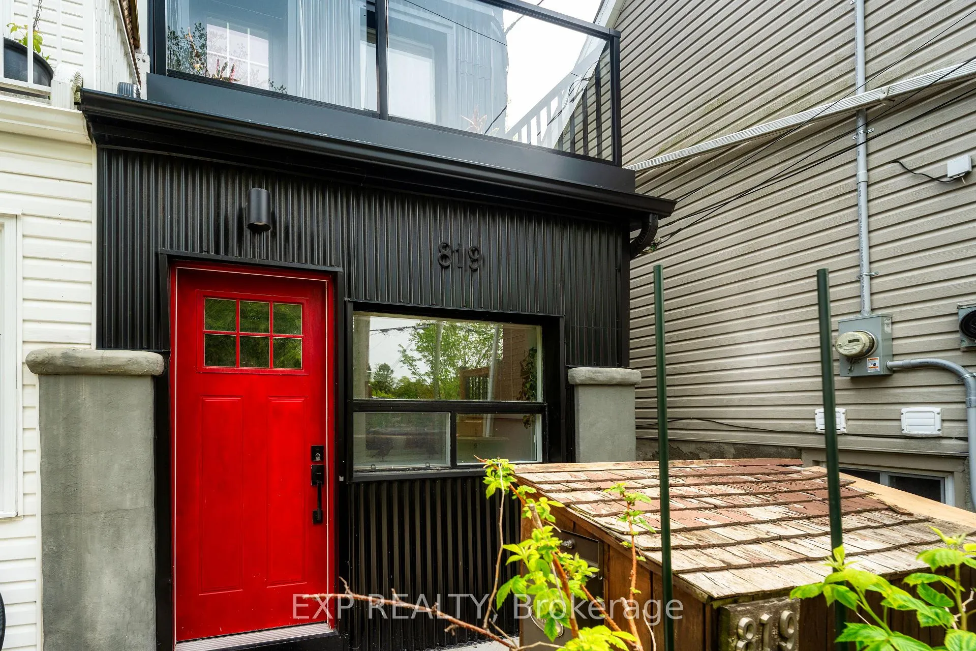 Photo 2 of 819 Craven Road, Toronto, Greenwood-Coxwell — HOMEH