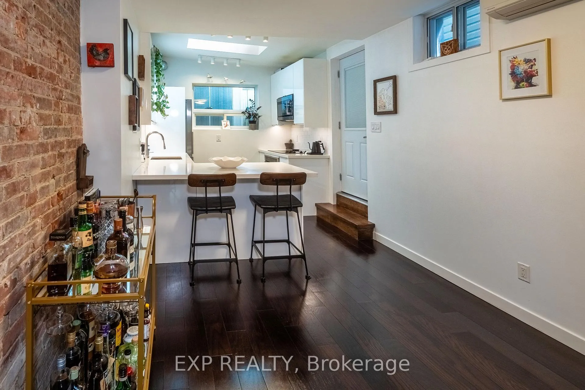 Photo 9 of 819 Craven Road, Toronto, Greenwood-Coxwell — HOMEH