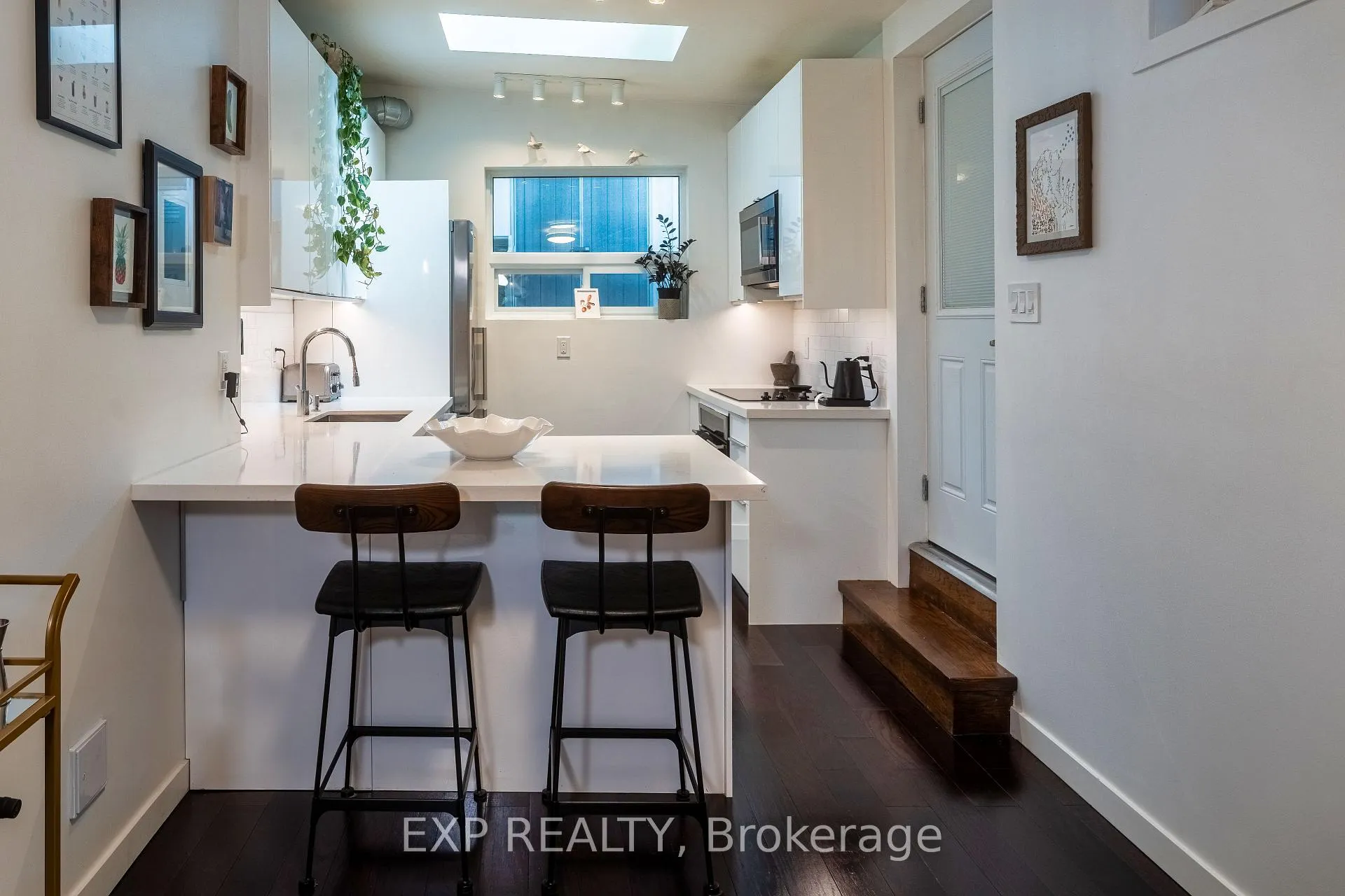 Photo 11 of 819 Craven Road, Toronto, Greenwood-Coxwell — HOMEH