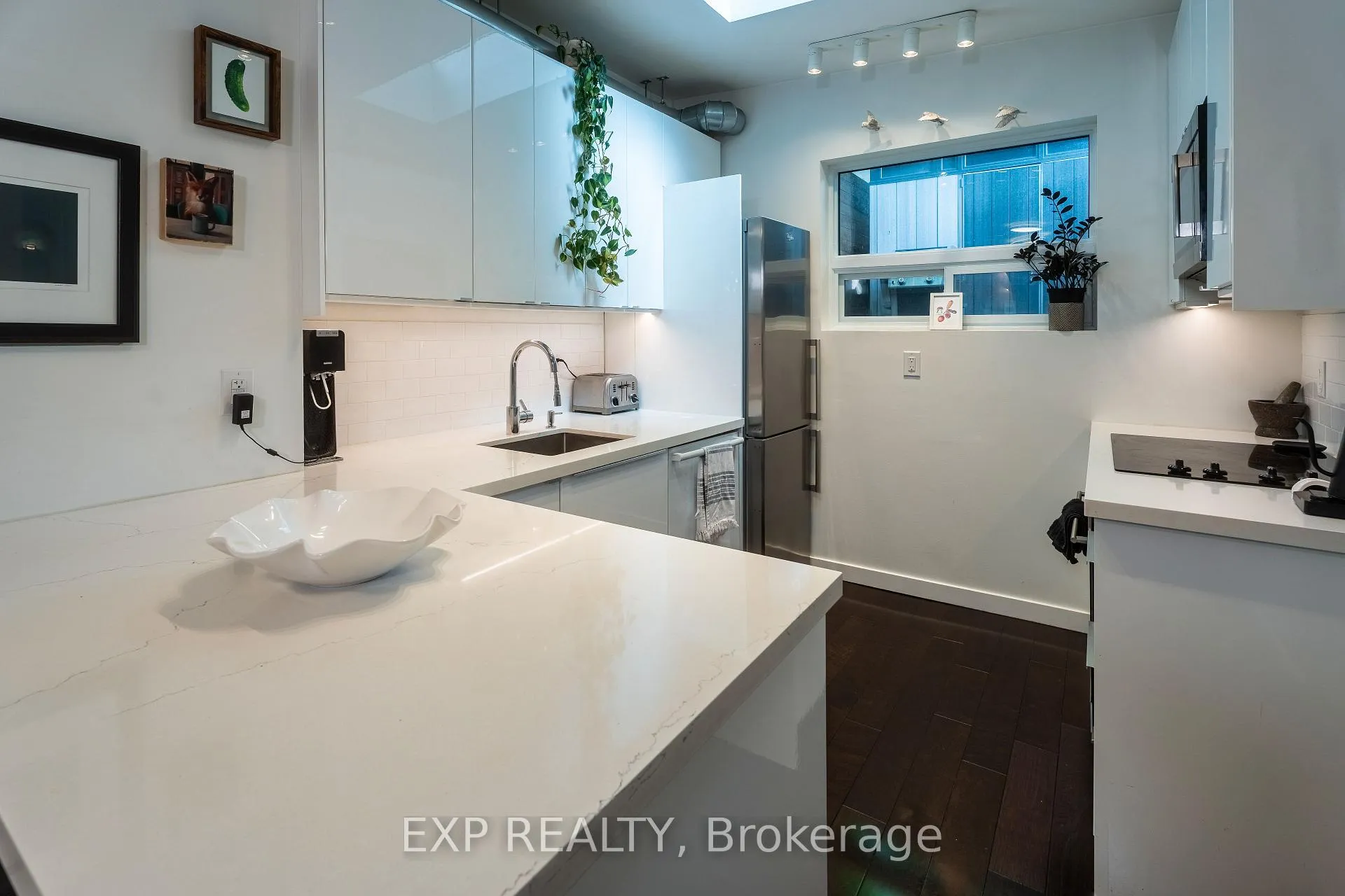 Photo 13 of 819 Craven Road, Toronto, Greenwood-Coxwell — HOMEH