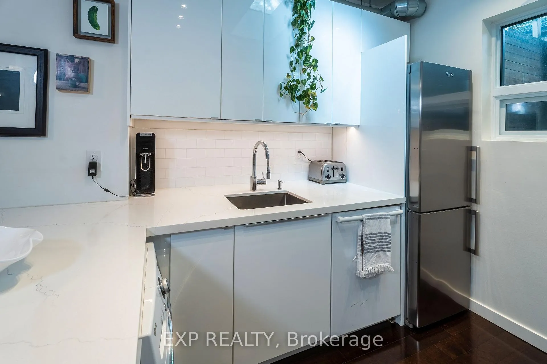 Photo 15 of 819 Craven Road, Toronto, Greenwood-Coxwell — HOMEH