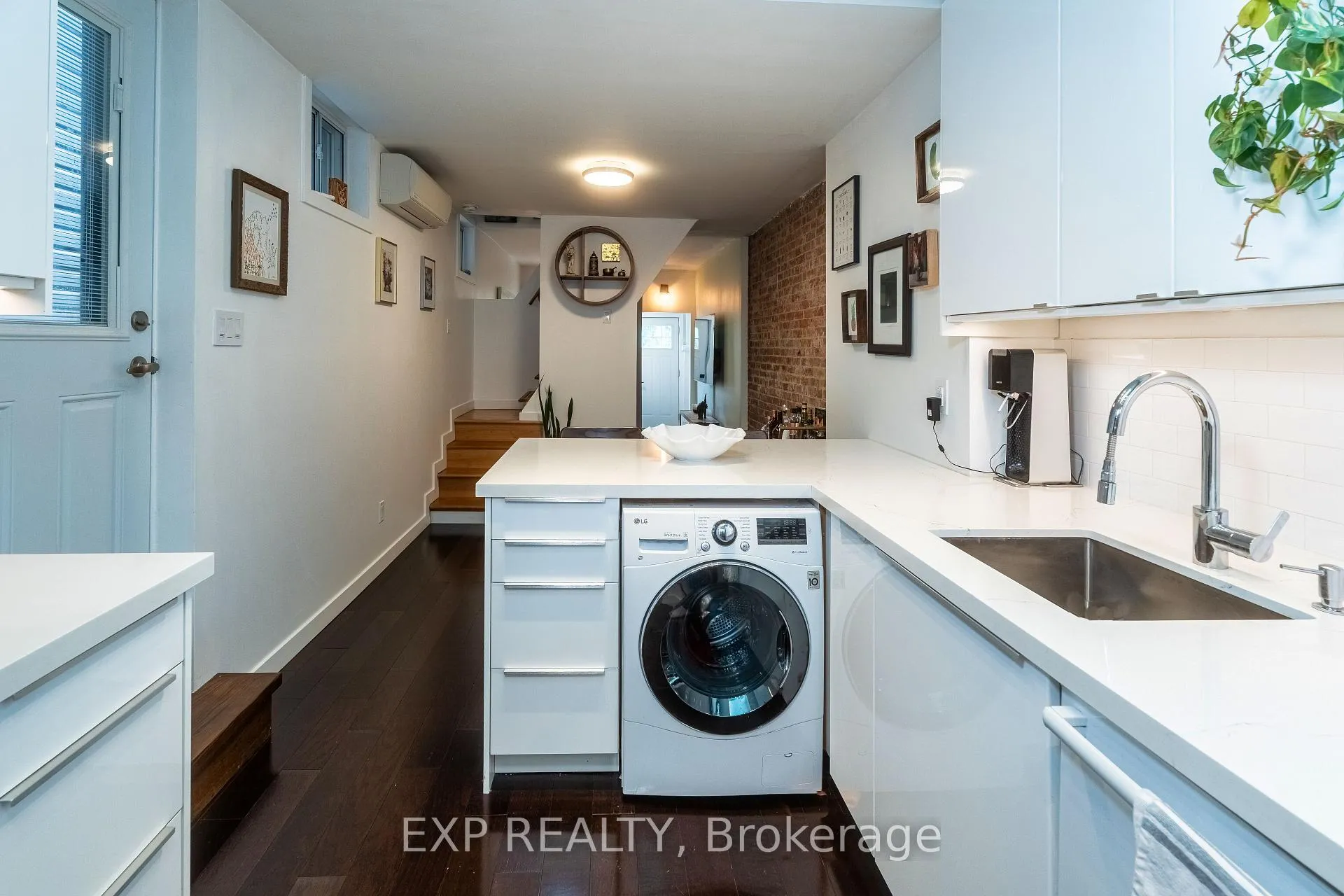 Photo 16 of 819 Craven Road, Toronto, Greenwood-Coxwell — HOMEH