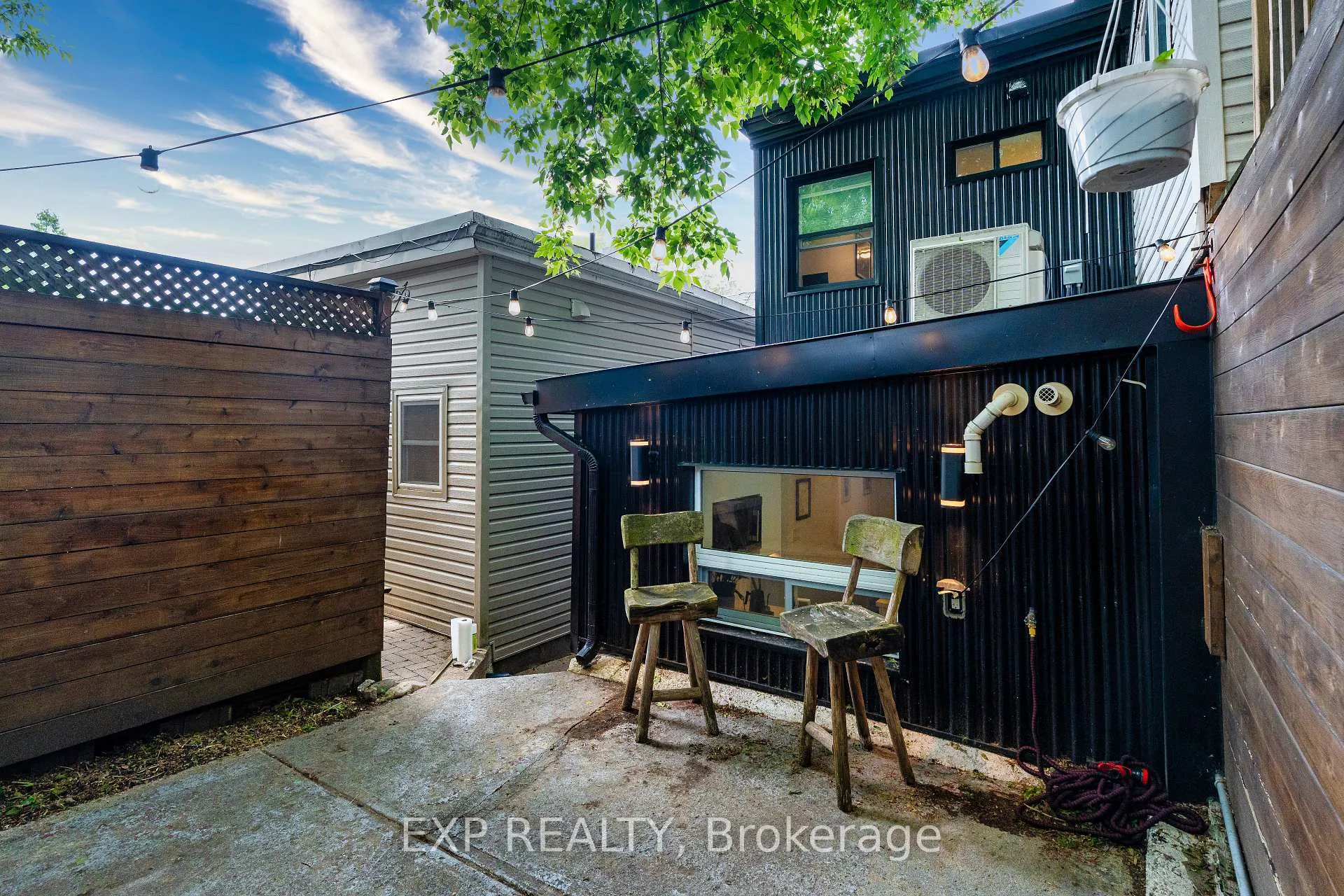 Photo 30 of 819 Craven Road, Toronto, Greenwood-Coxwell — HOMEH