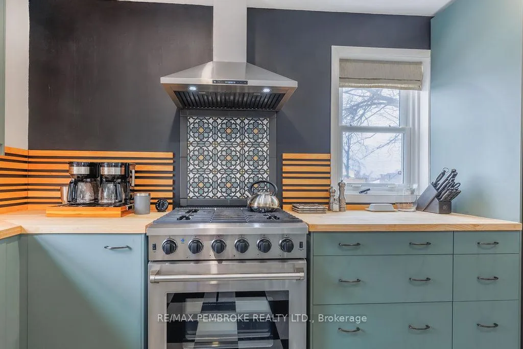 Photo 7 of 358 Trafalgar Road, Pembroke — HOMEH