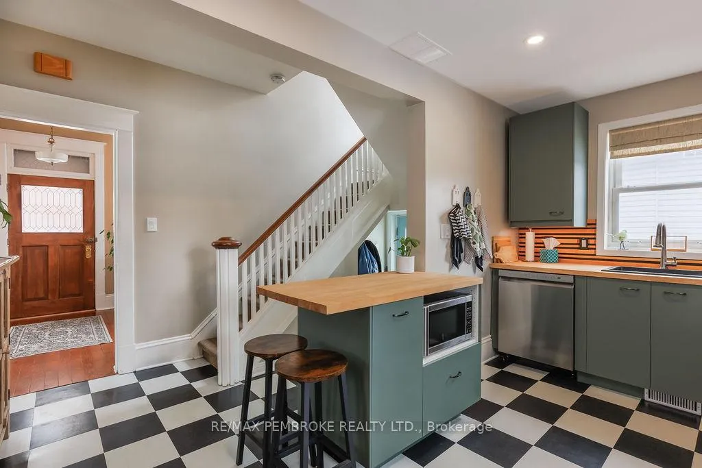 Photo 9 of 358 Trafalgar Road, Pembroke — HOMEH