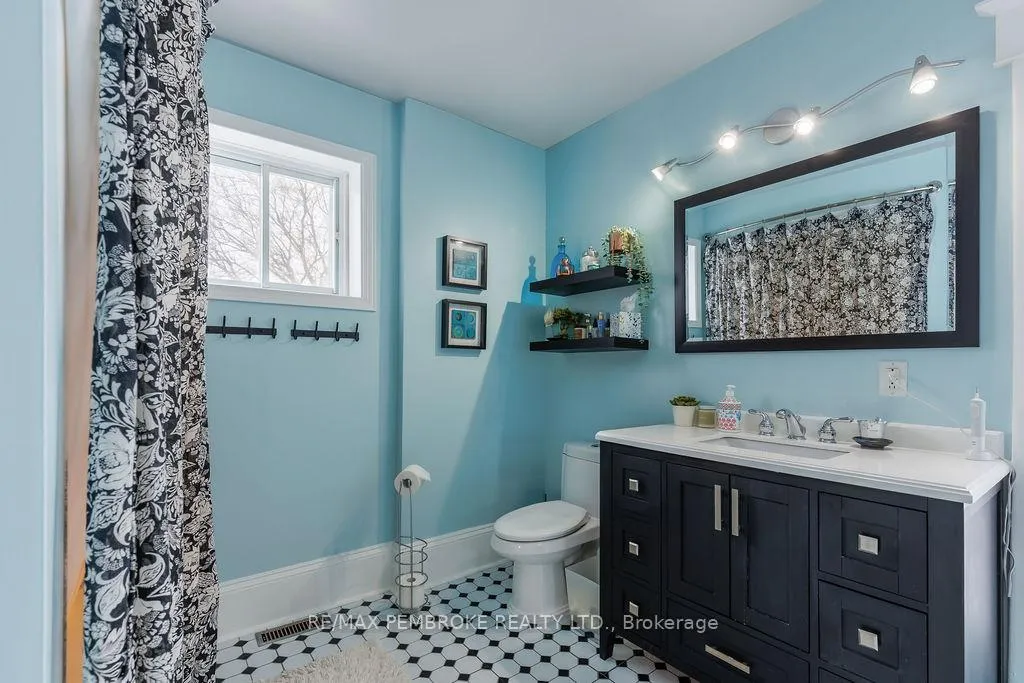 Photo 31 of 358 Trafalgar Road, Pembroke — HOMEH
