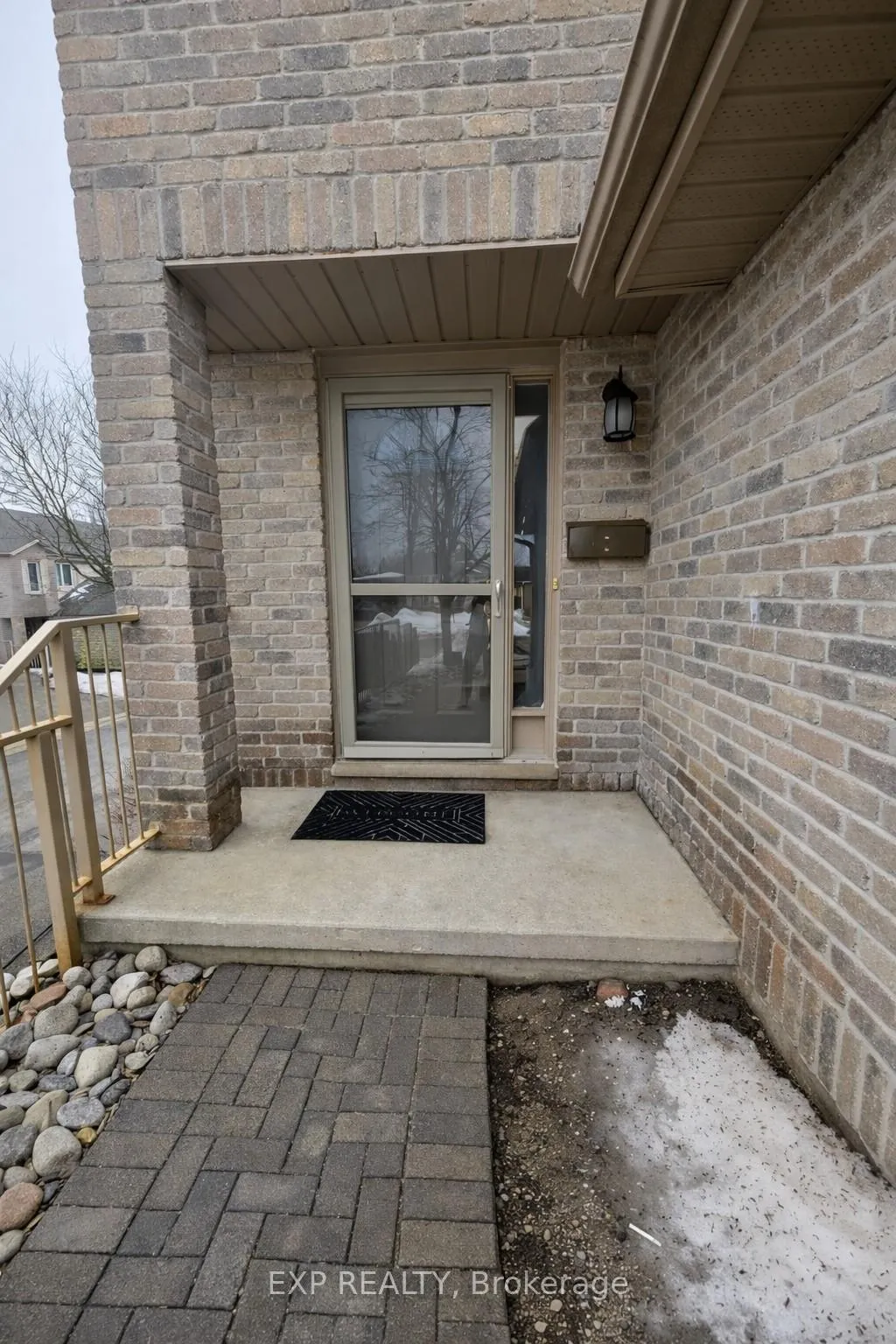 Photo 3 of 268 Blackhorne Drive, Kitchener — HOMEH