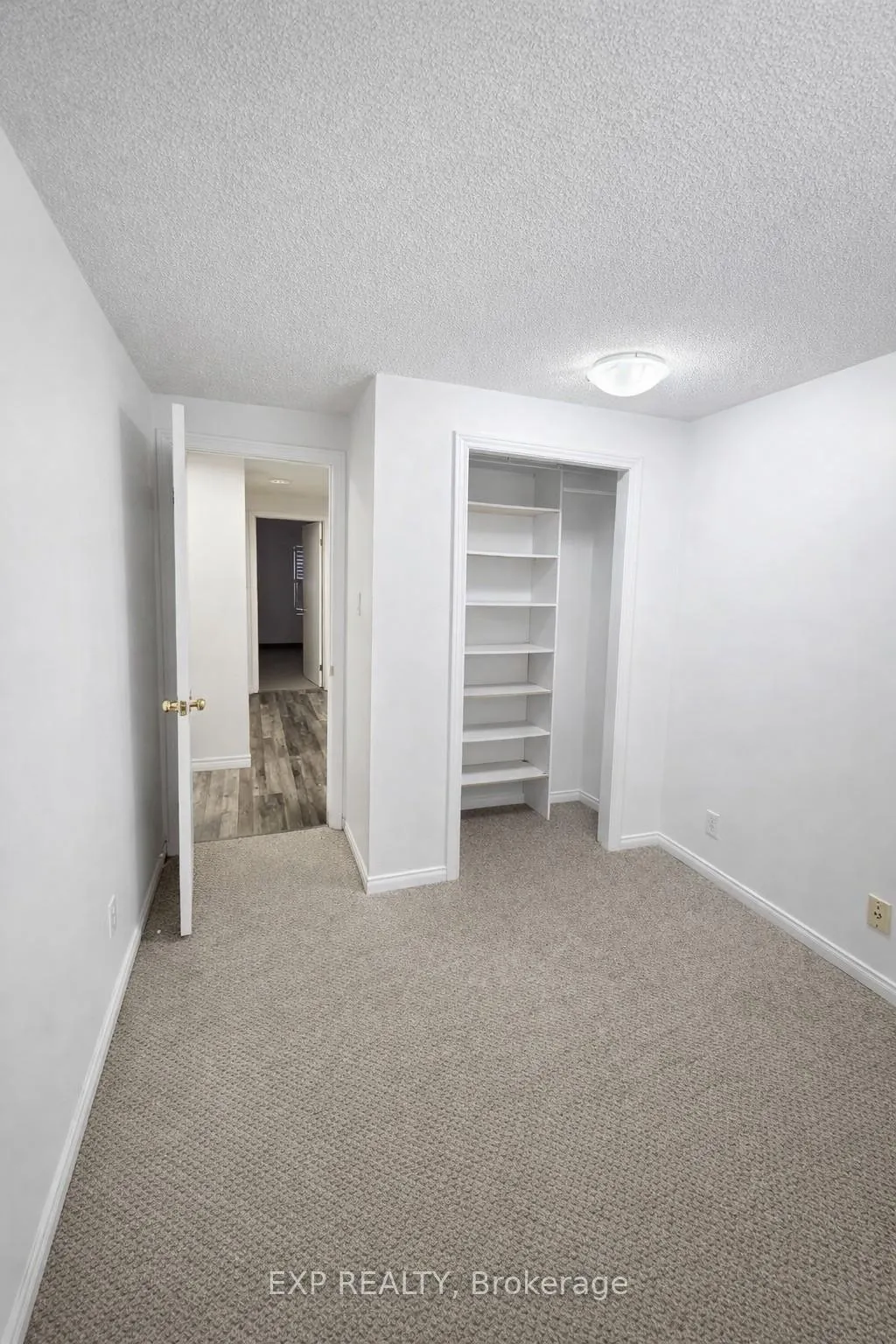 Photo 17 of 268 Blackhorne Drive, Kitchener — HOMEH