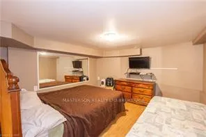 Photo 5 of 9268 Lundys Lane, Niagara Falls, Forestview — HOMEH