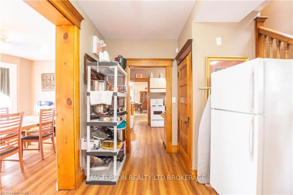 Photo 8 of 9268 Lundys Lane, Niagara Falls, Forestview — HOMEH