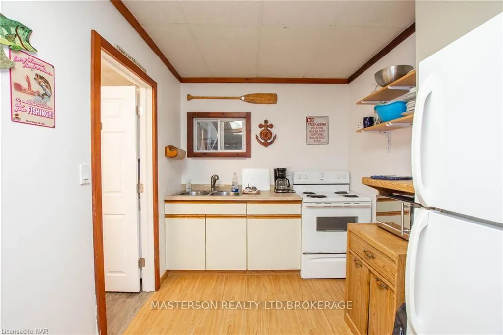 Photo 12 of 9268 Lundys Lane, Niagara Falls, Forestview — HOMEH