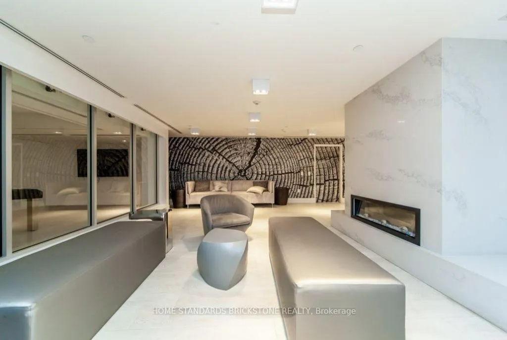 Photo 4 of Unit 271, 2908 Highway 7 Road, Vaughan, Concord — HOMEH