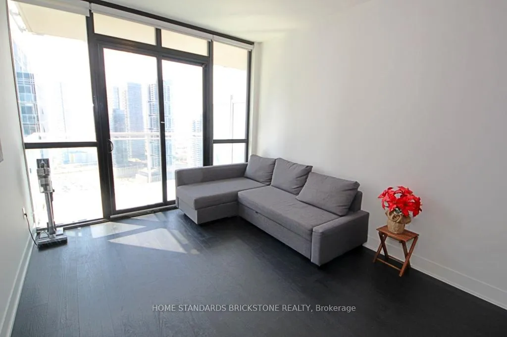 Photo 8 of Unit 271, 2908 Highway 7 Road, Vaughan, Concord — HOMEH