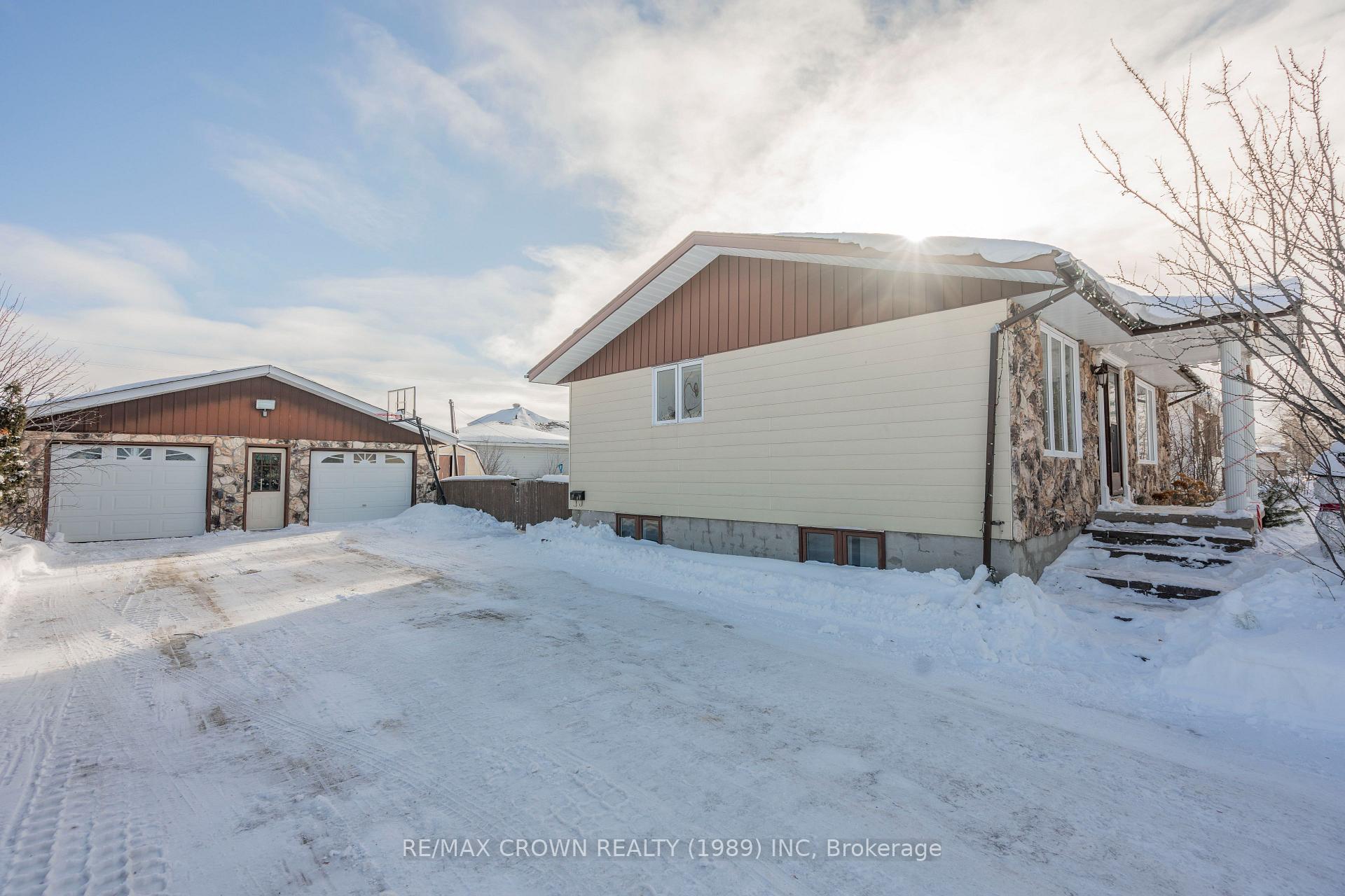Photo 4 of 4 Erickson Avenue, Kapuskasing — HOMEH