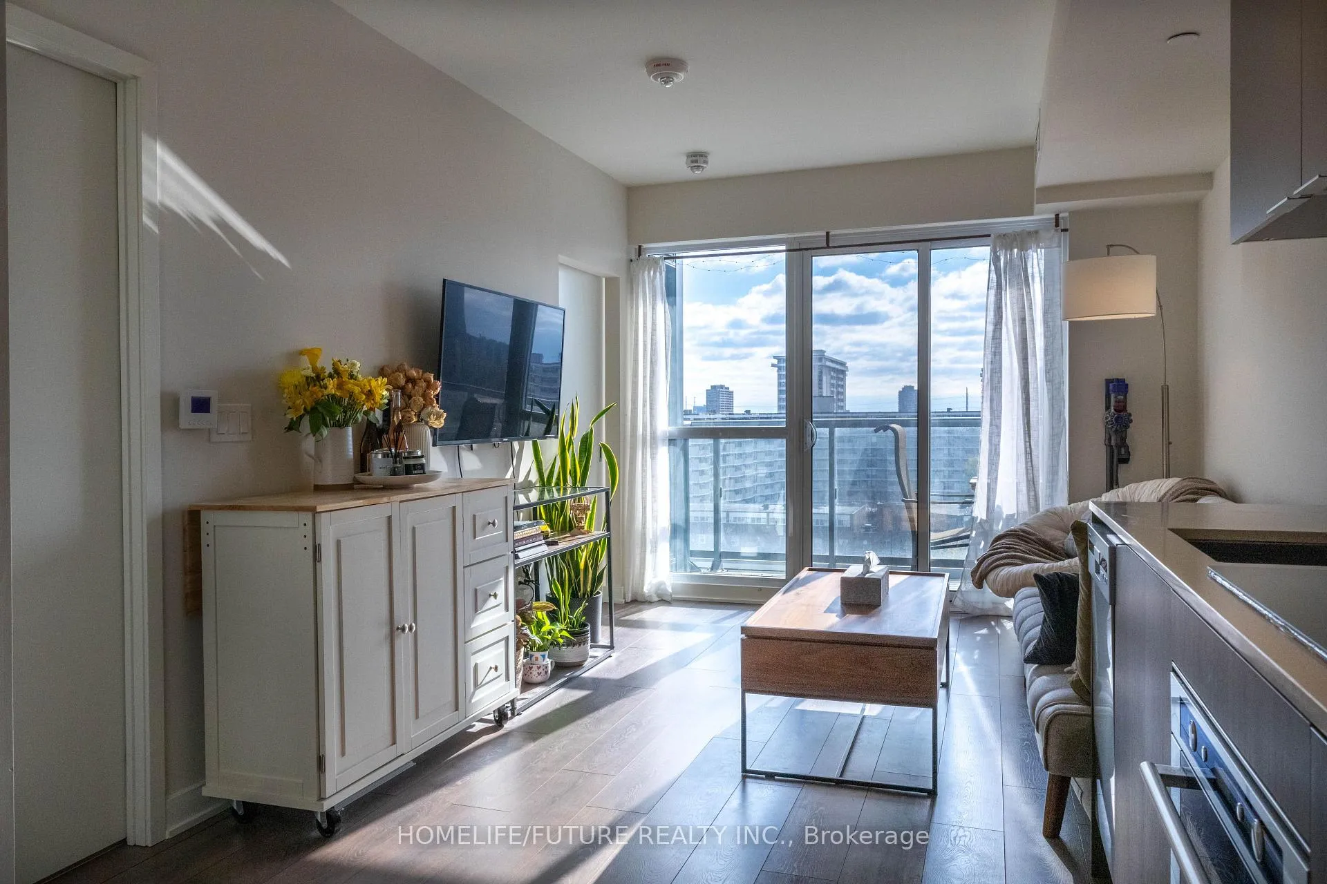 Photo 4 of Unit 908, 2 Sonic Way, Toronto, Flemingdon Park — HOMEH