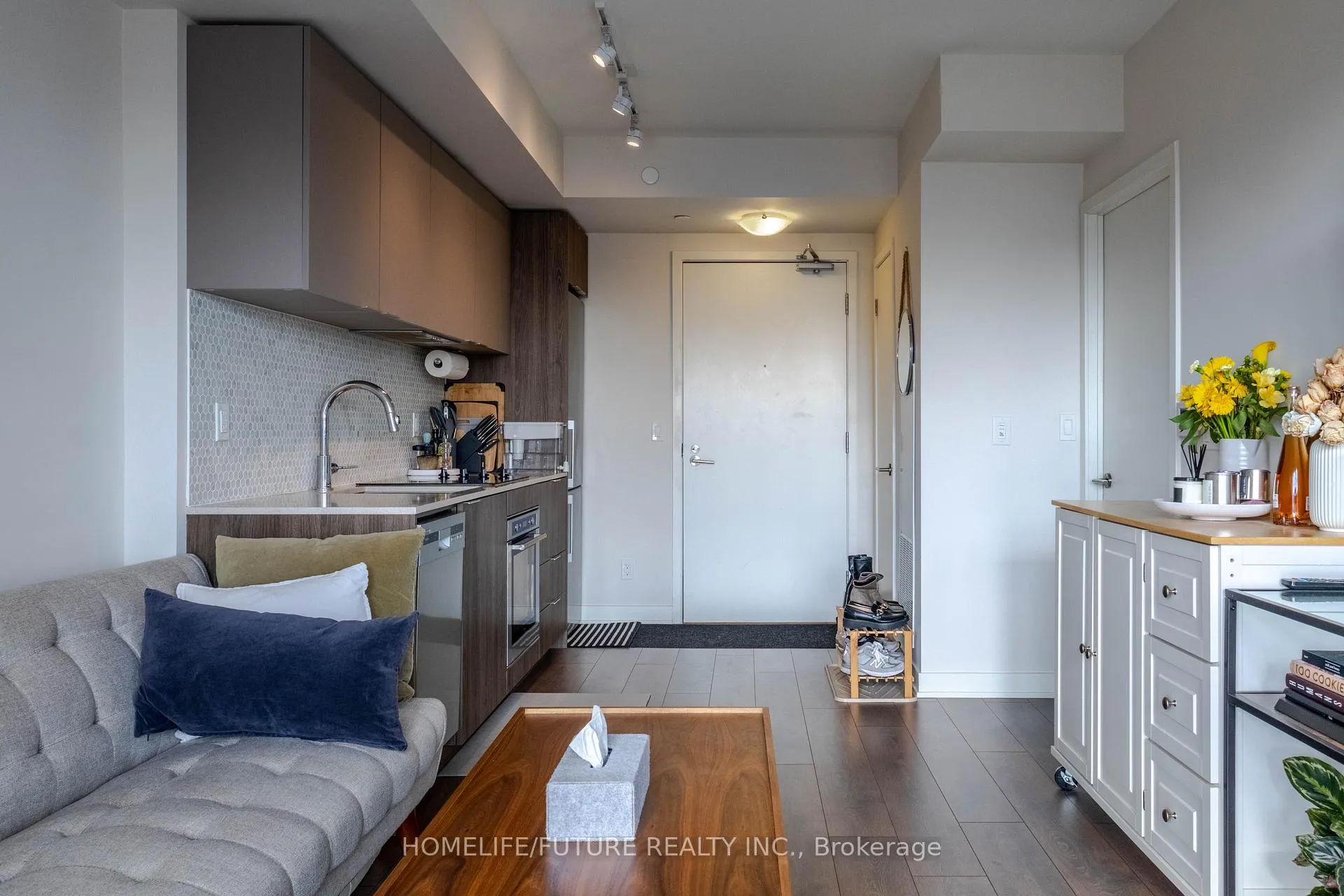 Photo 6 of Unit 908, 2 Sonic Way, Toronto, Flemingdon Park — HOMEH