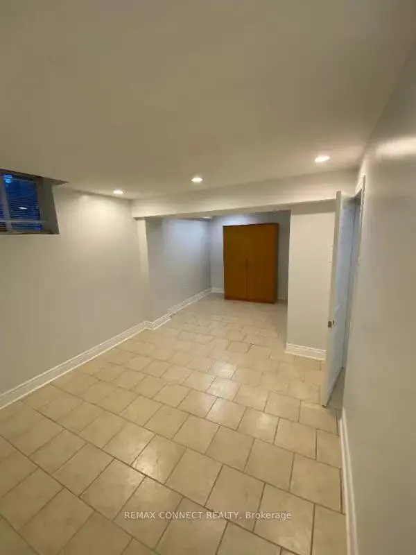 Photo 6 of 532 A Lightfoot Place, Pickering, Woodlands — HOMEH