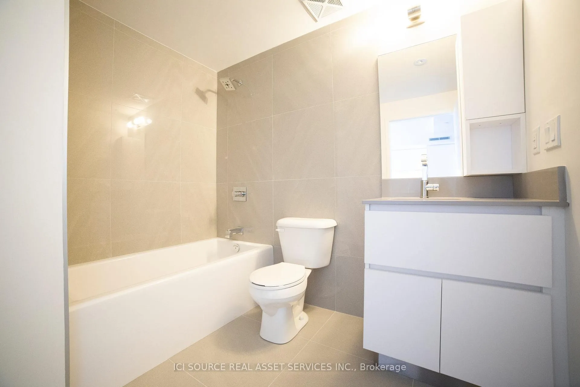 Photo 5 of Unit 724, 30 Baseball Place, Toronto, South Riverdale — HOMEH