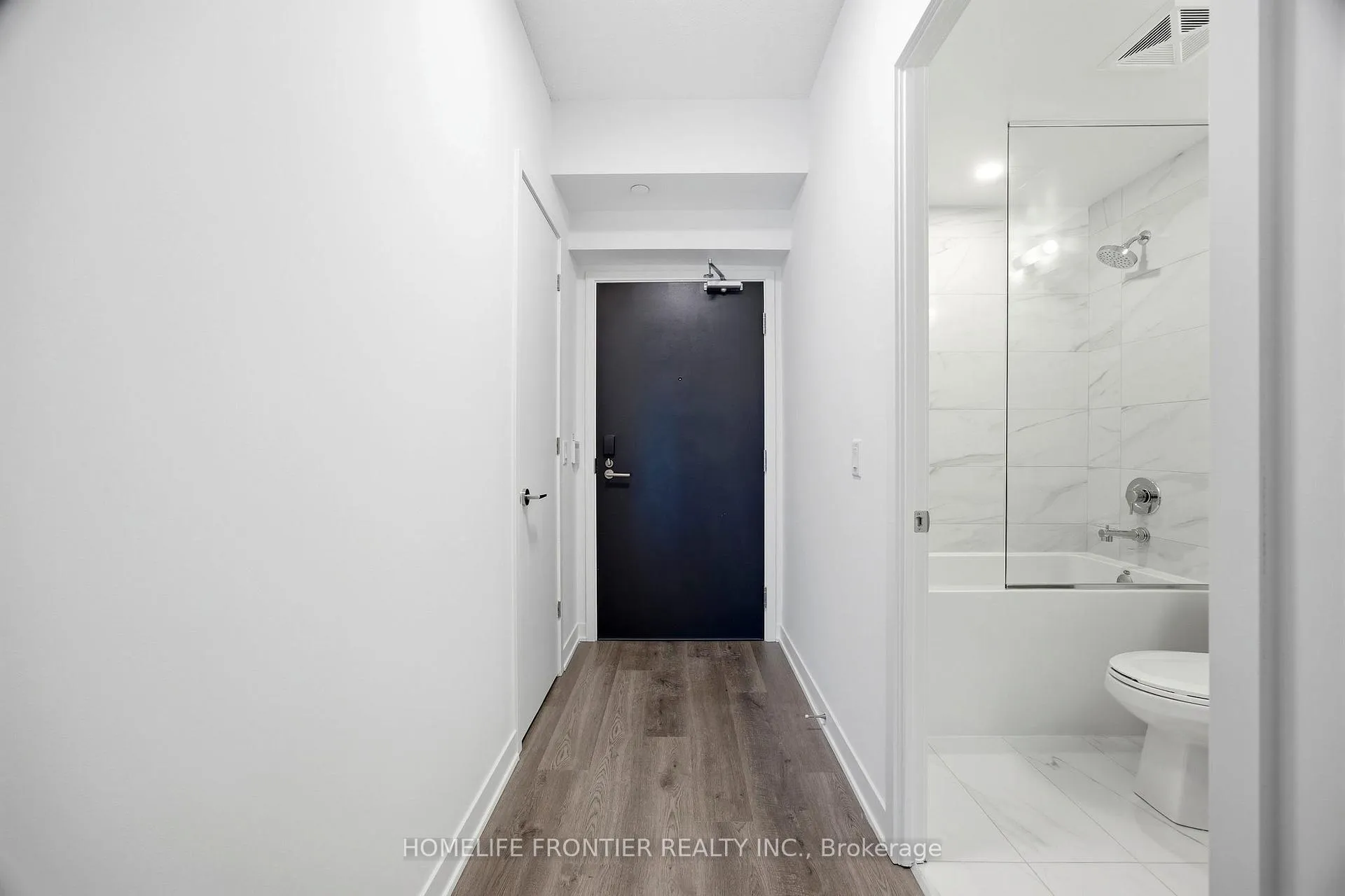 Photo 4 of Unit 1607, 180 Front Street E, Toronto, Moss Park — HOMEH