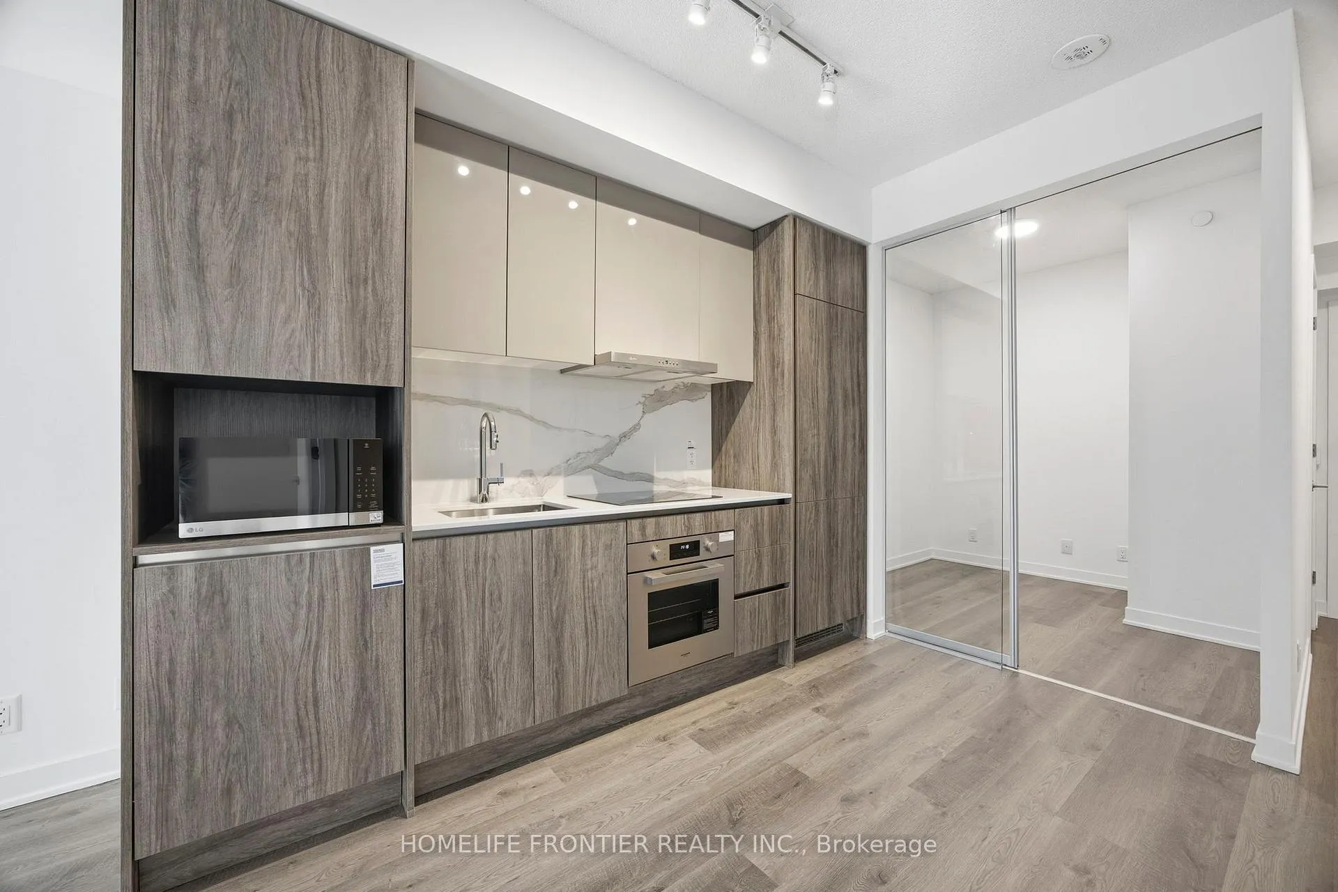 Photo 13 of Unit 1607, 180 Front Street E, Toronto, Moss Park — HOMEH