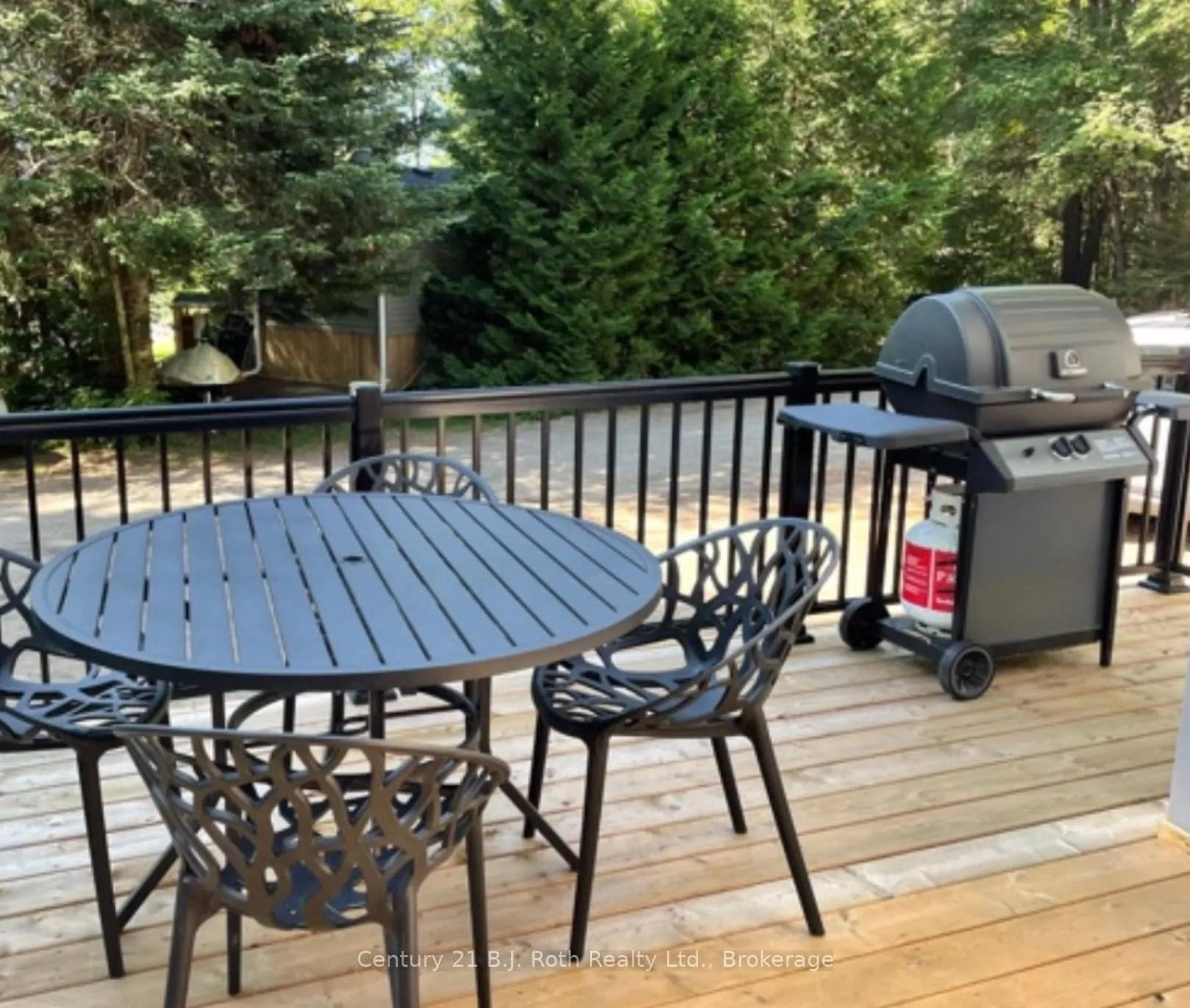 Photo 14 of 719 Poplar Crescent, Bracebridge, Macaulay — HOMEH
