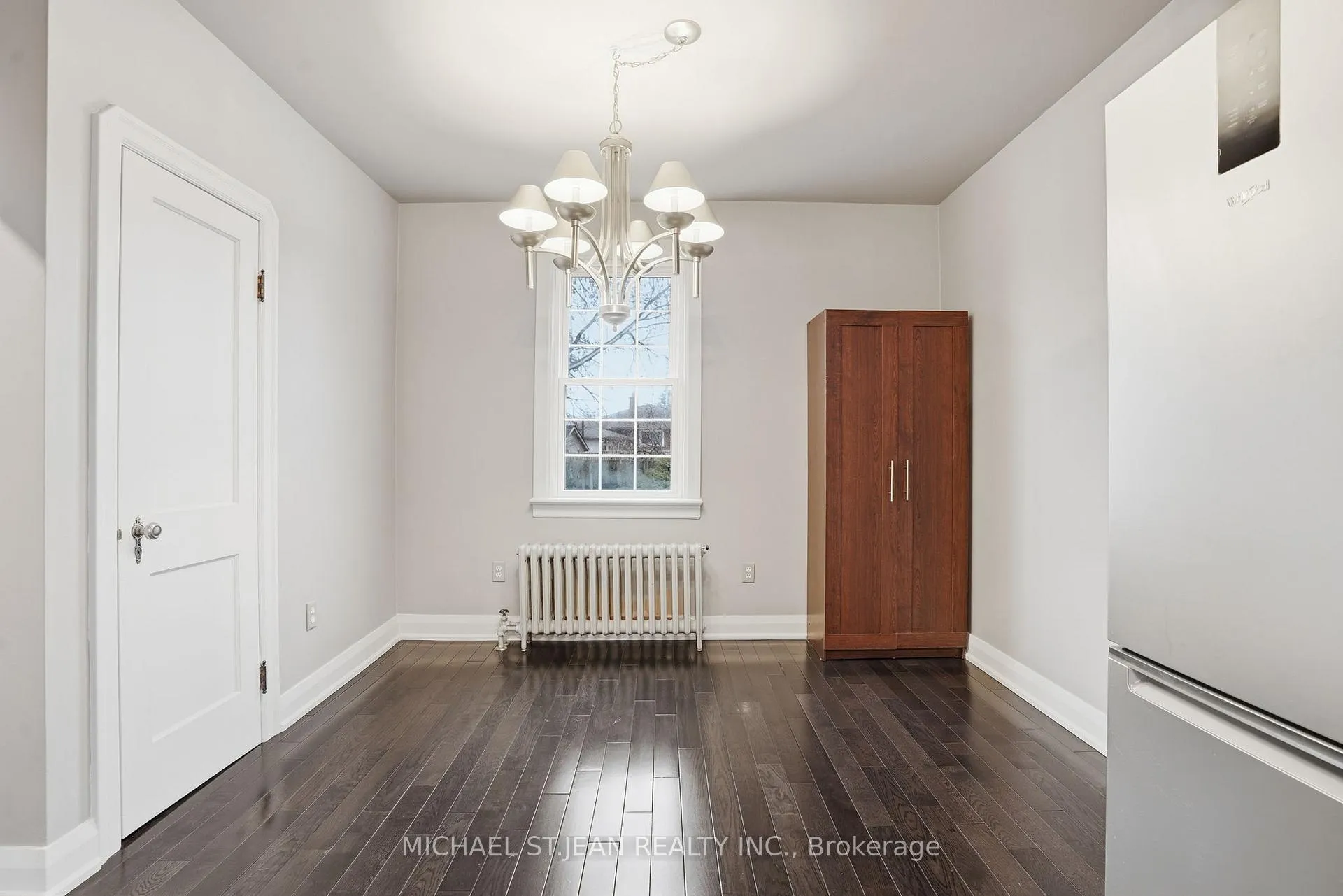 Photo 10 of 210 Vine Street, St. Catharines, Facer — HOMEH