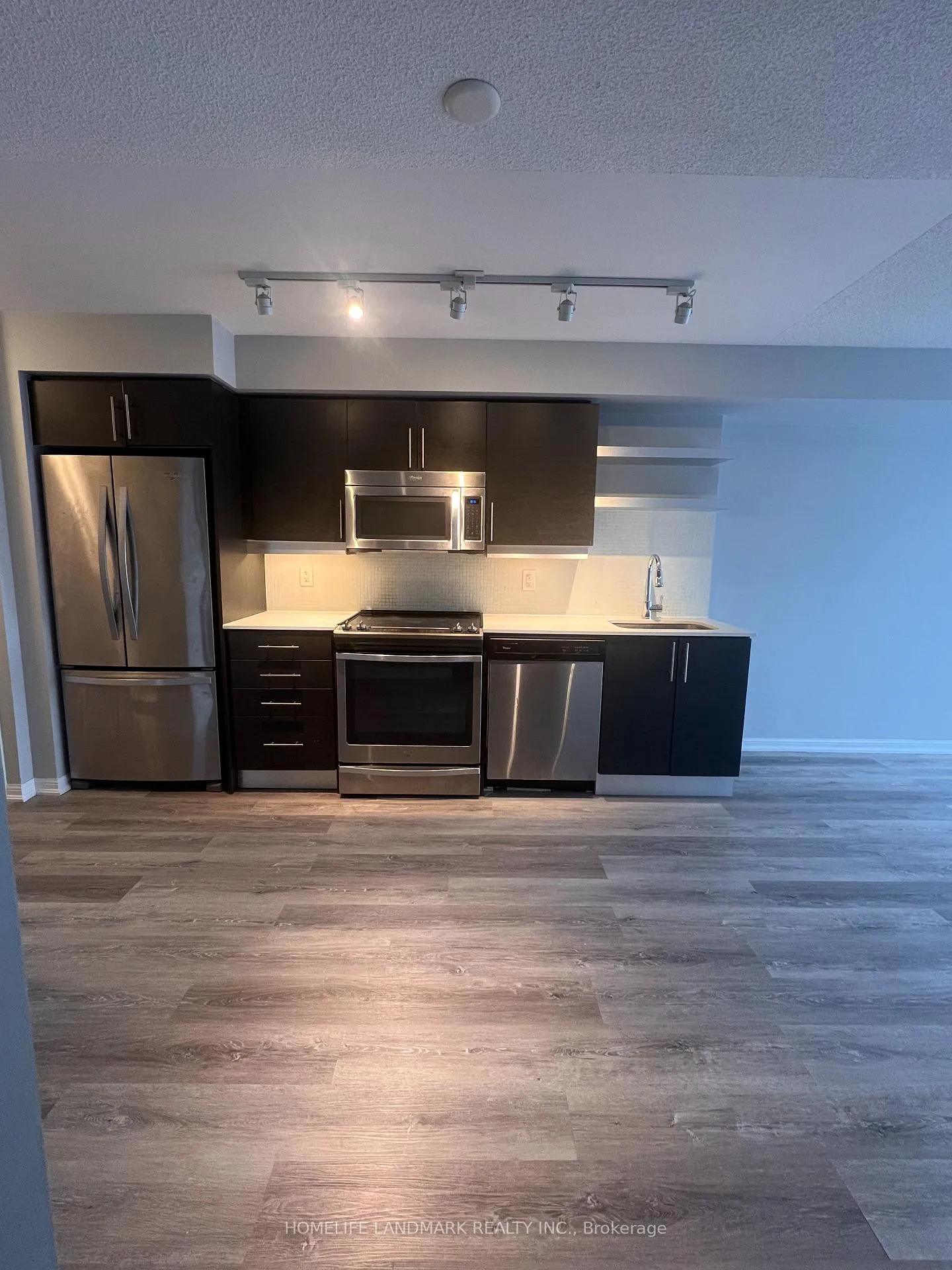Photo 3 of 400 Adelaide Street E, Toronto, Moss Park — HOMEH