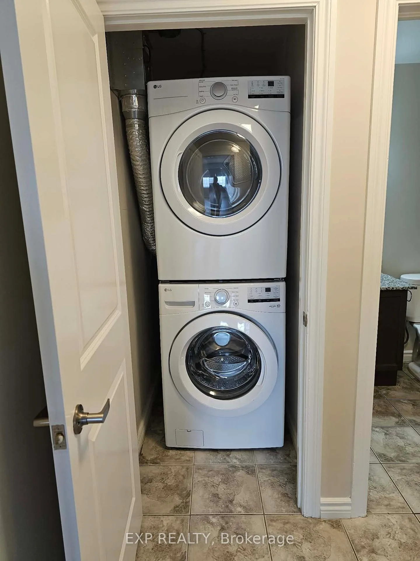 Photo 4 of Unit PH15, 5 Rittenhouse Road, Kitchener — HOMEH
