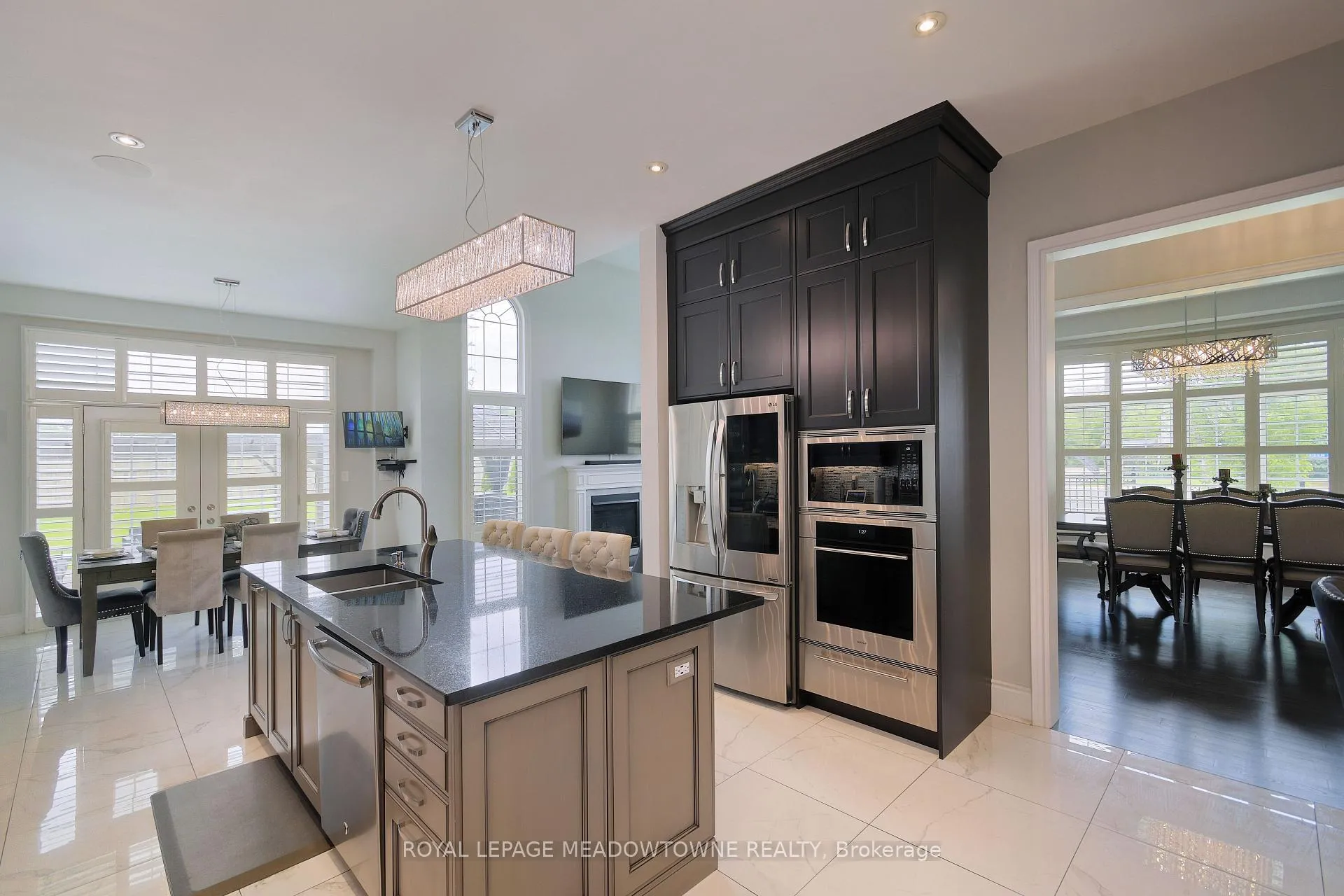 Photo 9 of 1 Royal West Drive, Brampton, Credit Valley — HOMEH