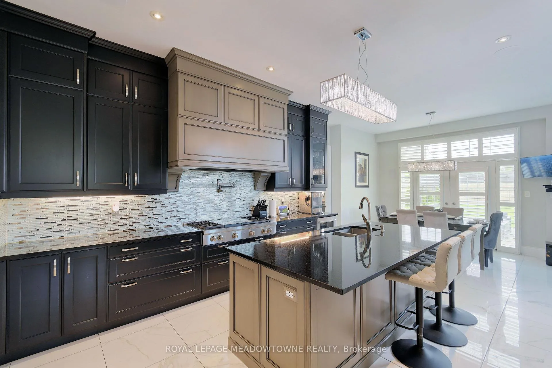 Photo 11 of 1 Royal West Drive, Brampton, Credit Valley — HOMEH
