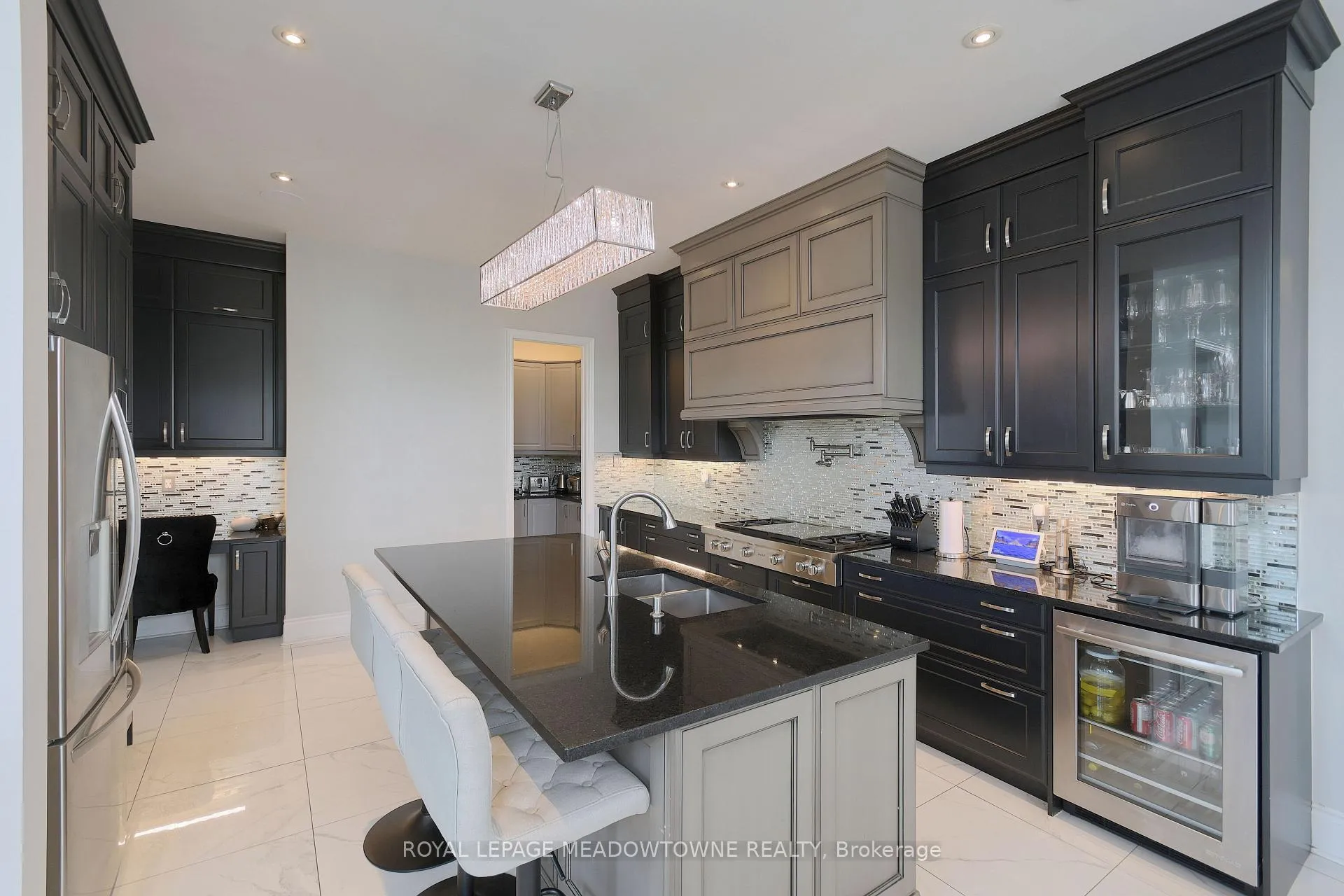 Photo 12 of 1 Royal West Drive, Brampton, Credit Valley — HOMEH